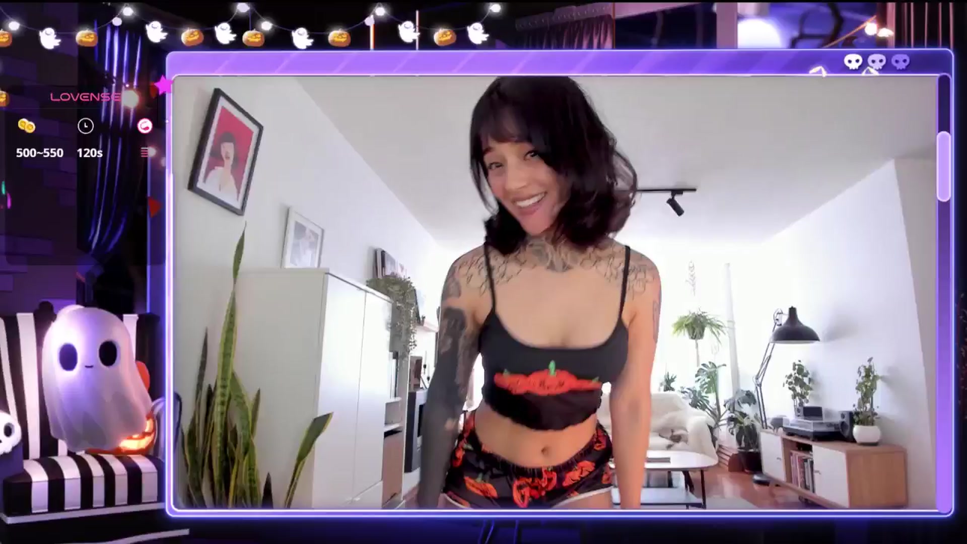 Gallery image thumbnail from Ysabeau's myfreecams stream on, 10/19/2024, 17:07 image 8 of 20