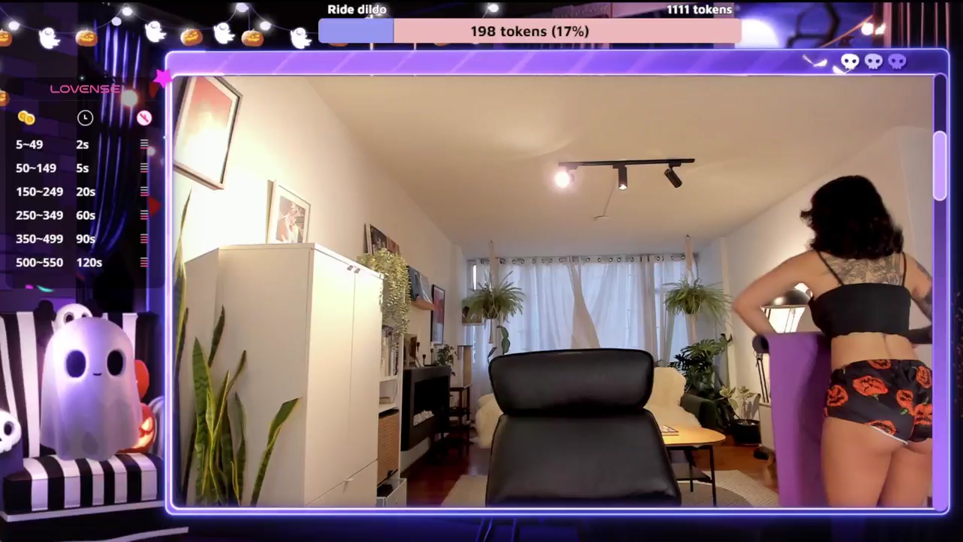 Gallery image thumbnail from Ysabeau's myfreecams stream on, 10/25/2024, 23:41 image 12 of 20