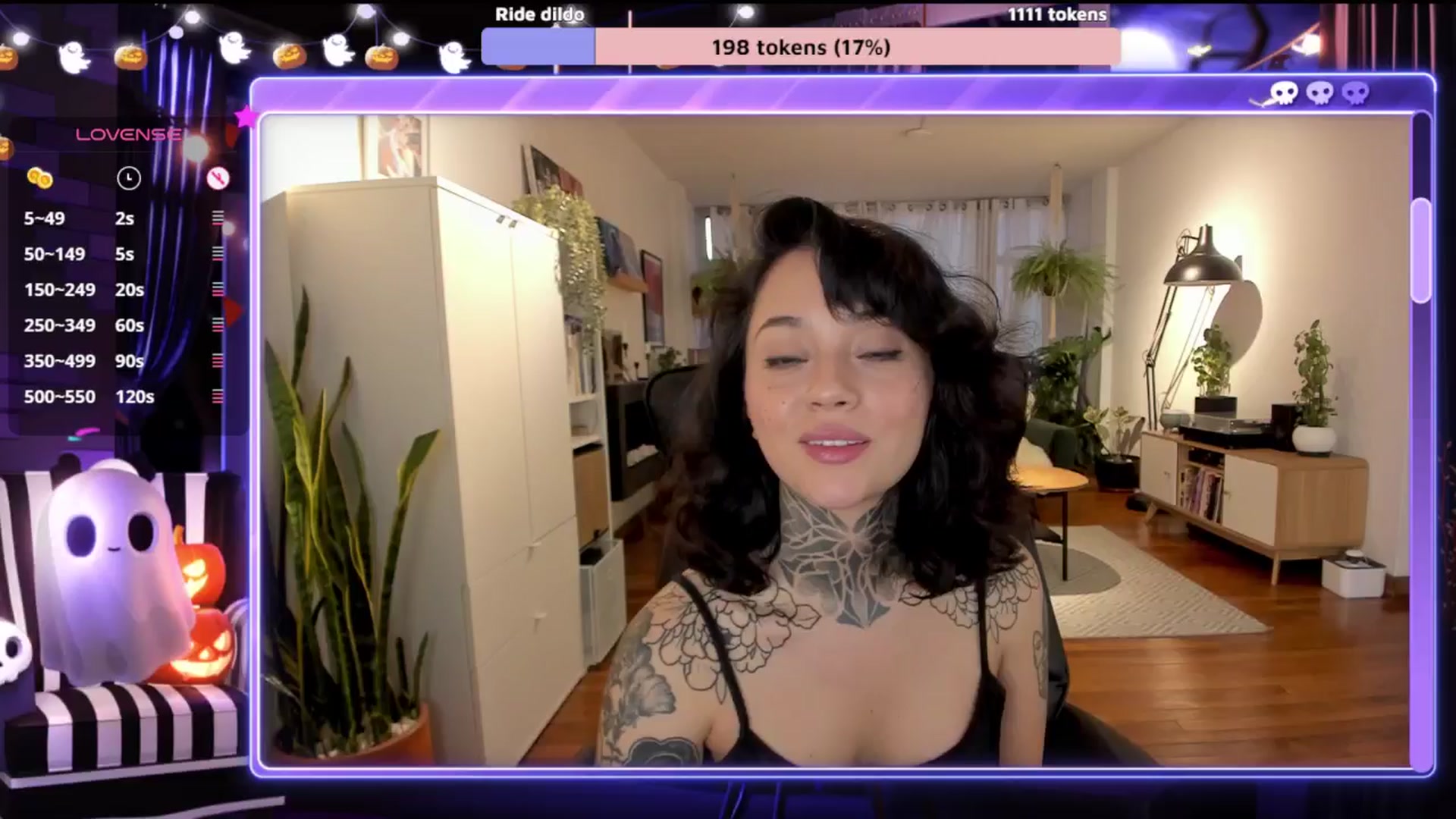 Gallery image thumbnail from Ysabeau's myfreecams stream on, 10/25/2024, 23:41 image 13 of 20