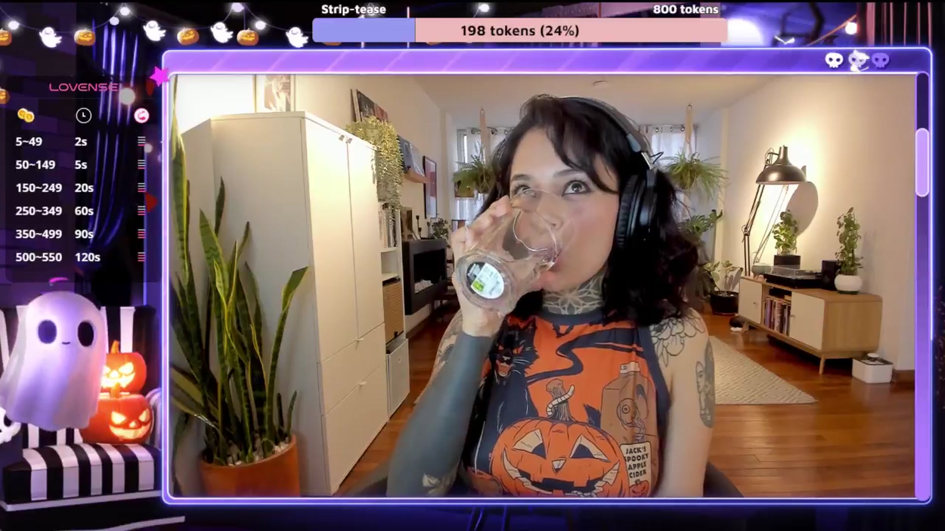 Gallery image thumbnail from Ysabeau's myfreecams stream on, 10/26/2024, 23:30 image 2 of 20