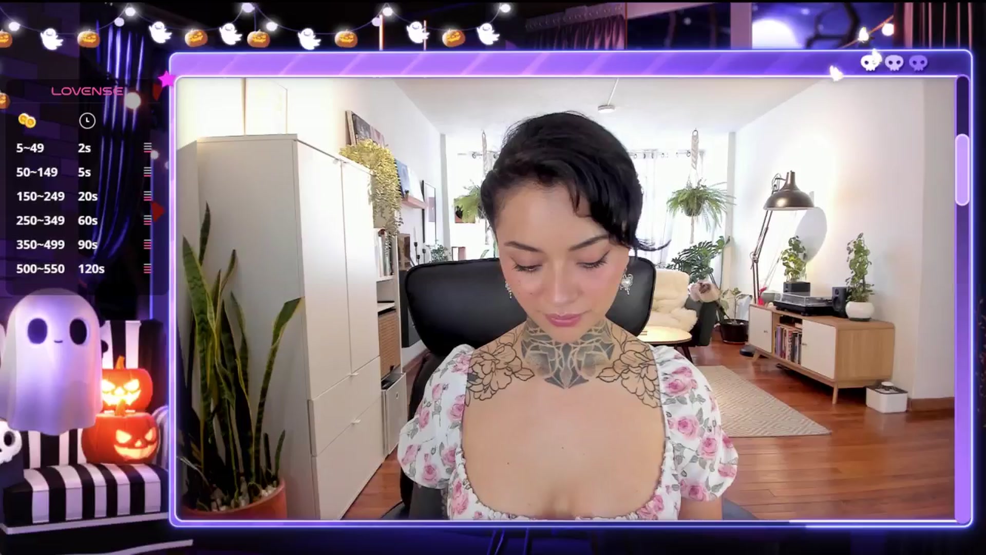 Gallery image thumbnail from Ysabeau's myfreecams stream on, 10/27/2024, 16:01 image 6 of 20