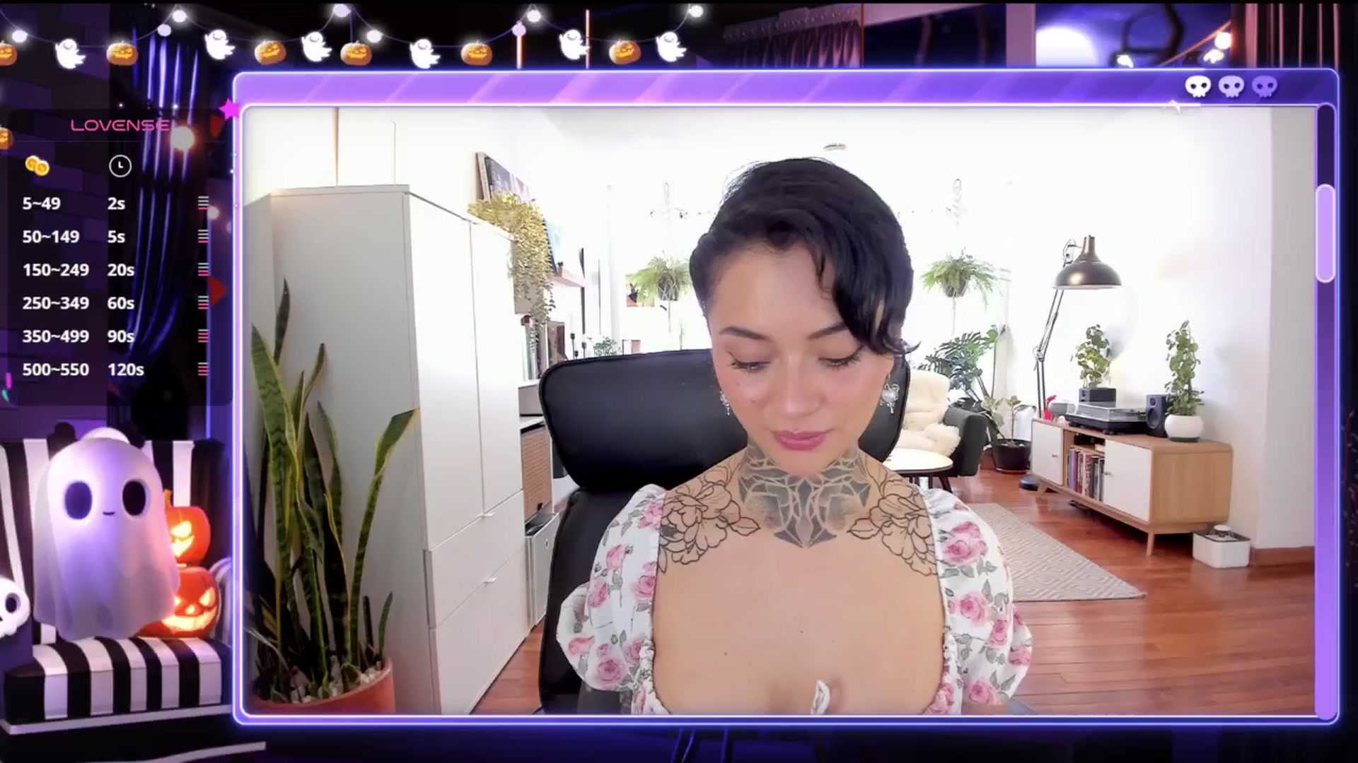 Gallery image thumbnail from Ysabeau's myfreecams stream on, 10/27/2024, 16:01 image 9 of 20