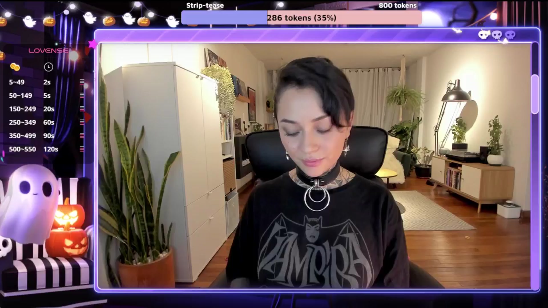 Gallery image thumbnail from Ysabeau's myfreecams stream on, 10/28/2024, 23:41 image 4 of 20