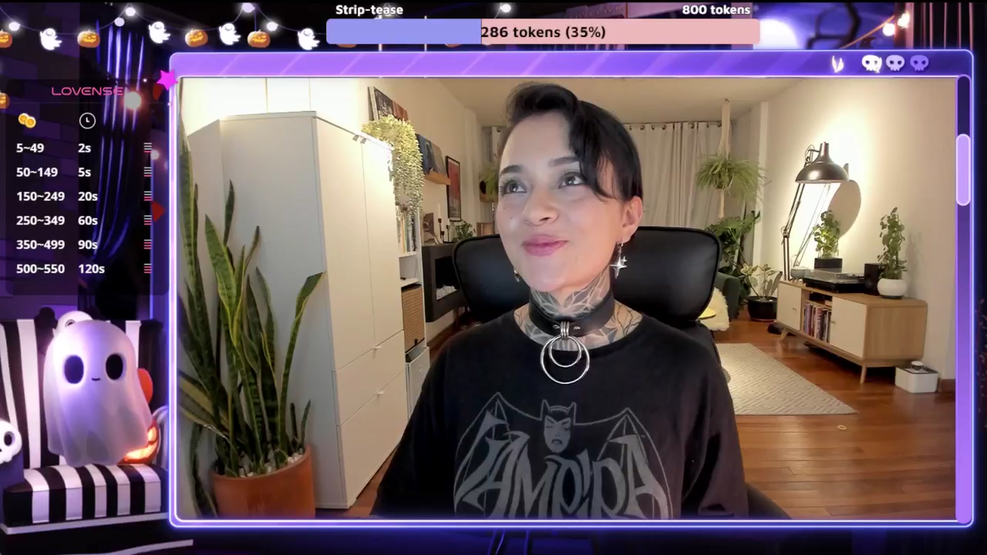 Gallery image thumbnail from Ysabeau's myfreecams stream on, 10/28/2024, 23:41 image 7 of 20