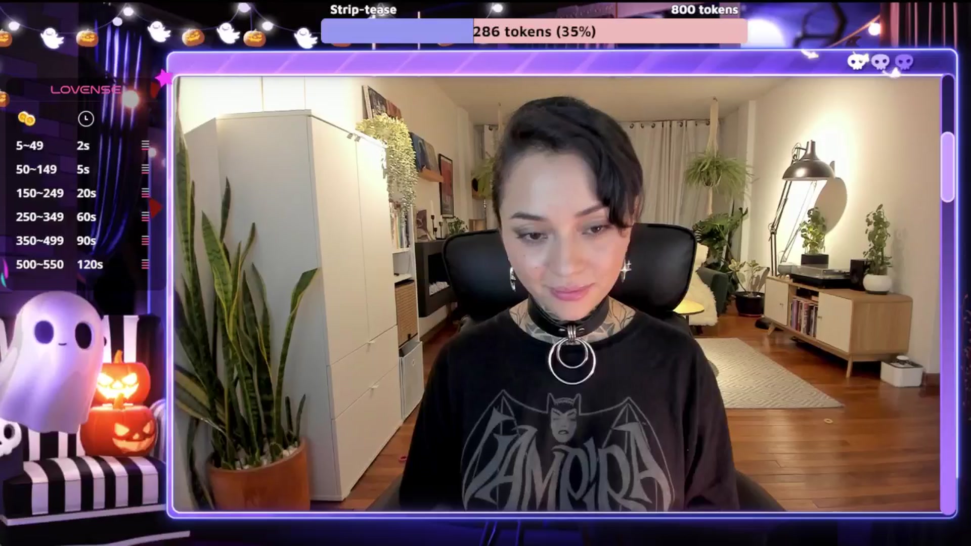 Gallery image thumbnail from Ysabeau's myfreecams stream on, 10/28/2024, 23:41 image 6 of 20
