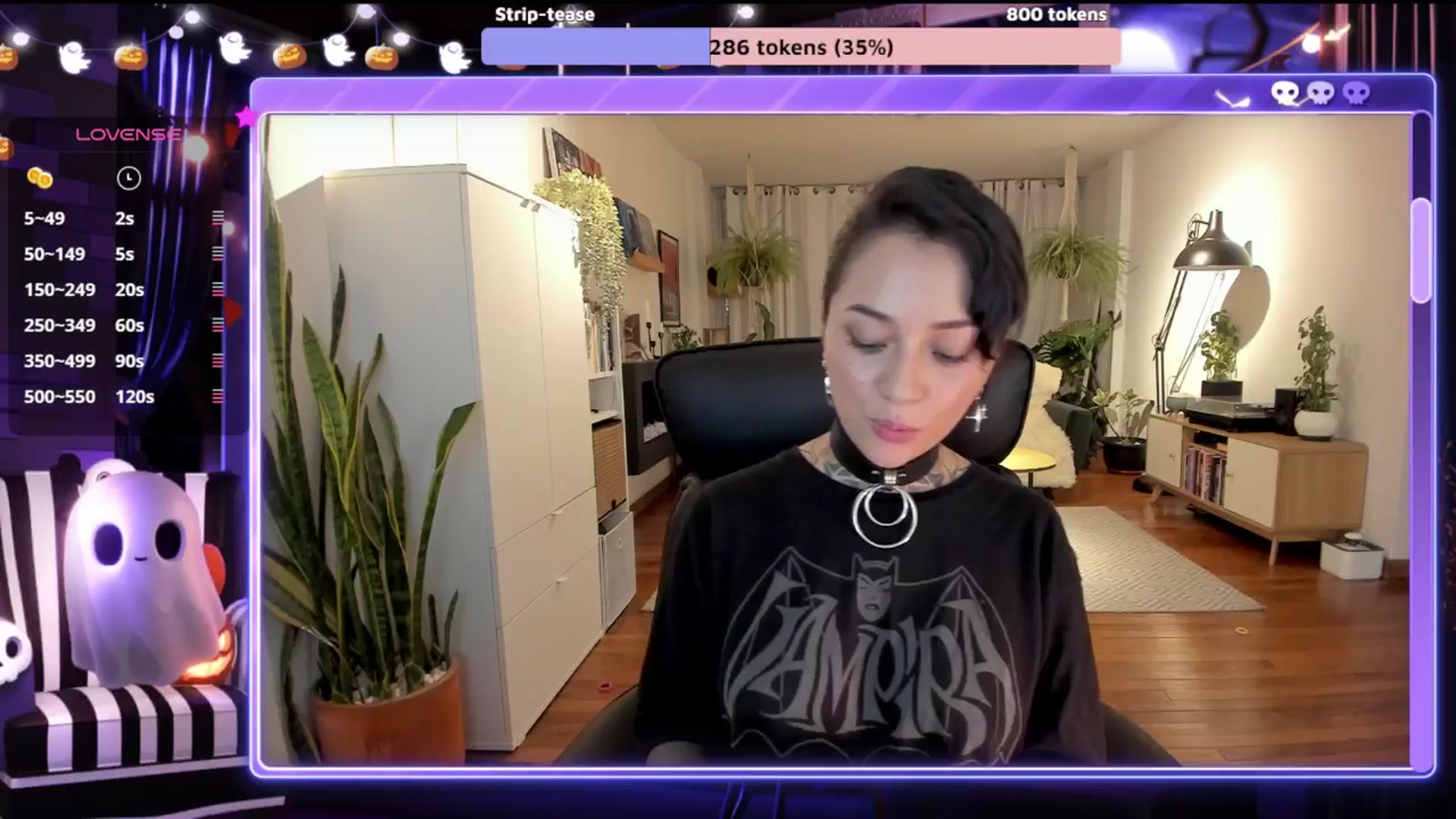 Gallery image thumbnail from Ysabeau's myfreecams stream on, 10/28/2024, 23:41 image 1 of 20