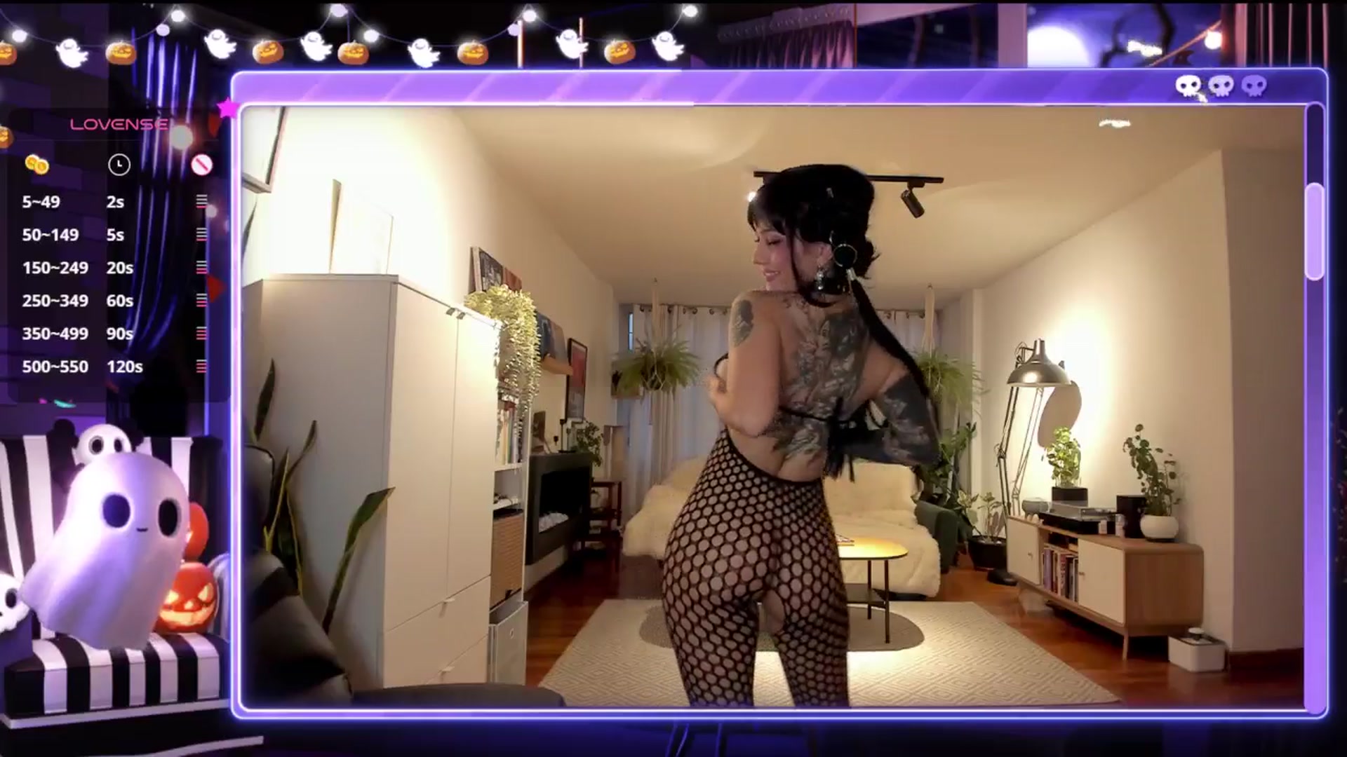 Gallery image thumbnail from Ysabeau's myfreecams stream on, 10/31/2024, 23:20 image 12 of 20