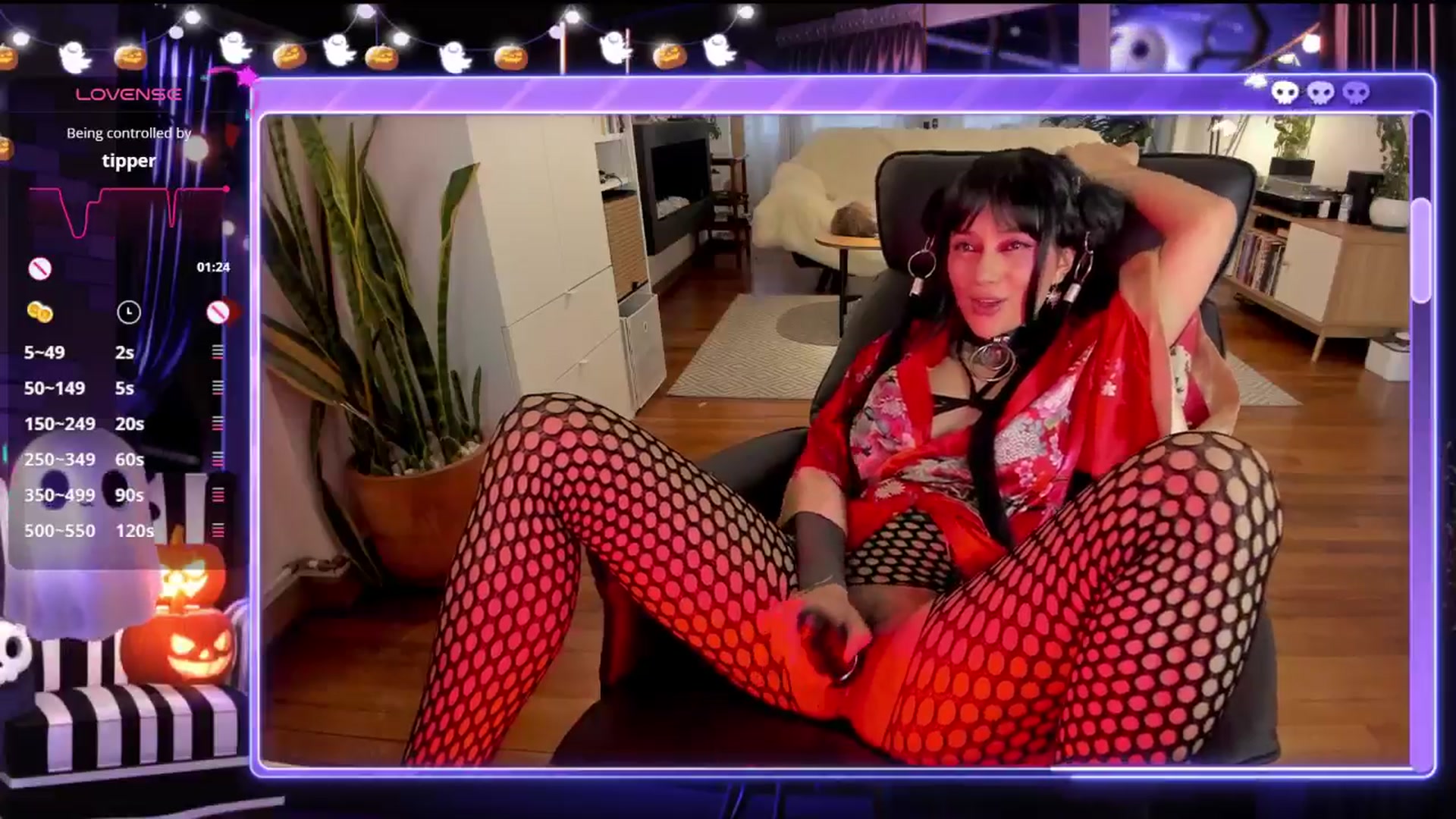Gallery image thumbnail from Ysabeau's myfreecams stream on, 10/31/2024, 23:20 image 3 of 20