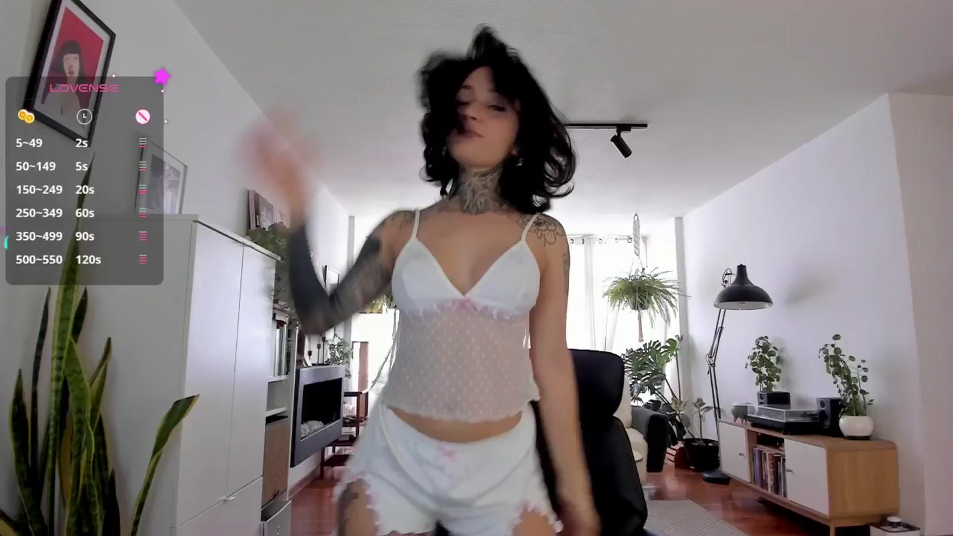 Gallery image thumbnail from Ysabeau's myfreecams stream on, 11/02/2024, 19:09 image 18 of 20