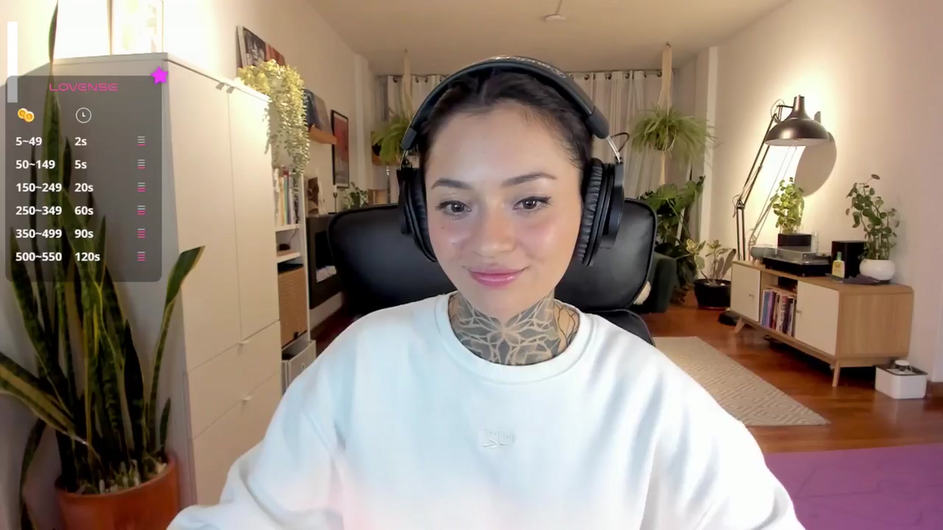 Gallery image thumbnail from Ysabeau's myfreecams stream on, 11/07/2024, 24:31 image 17 of 20