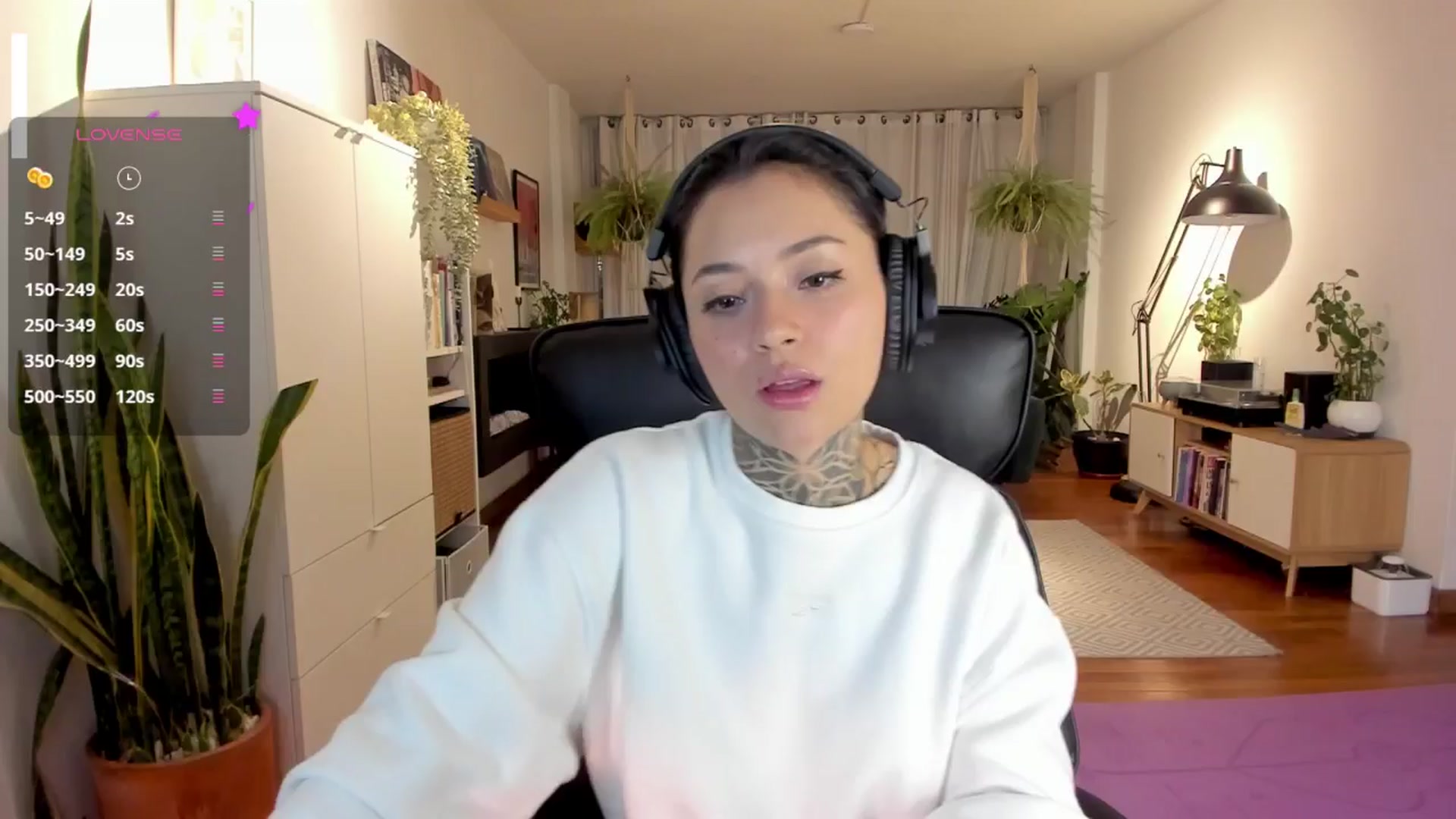 Gallery image thumbnail from Ysabeau's myfreecams stream on, 11/07/2024, 24:31 image 19 of 20