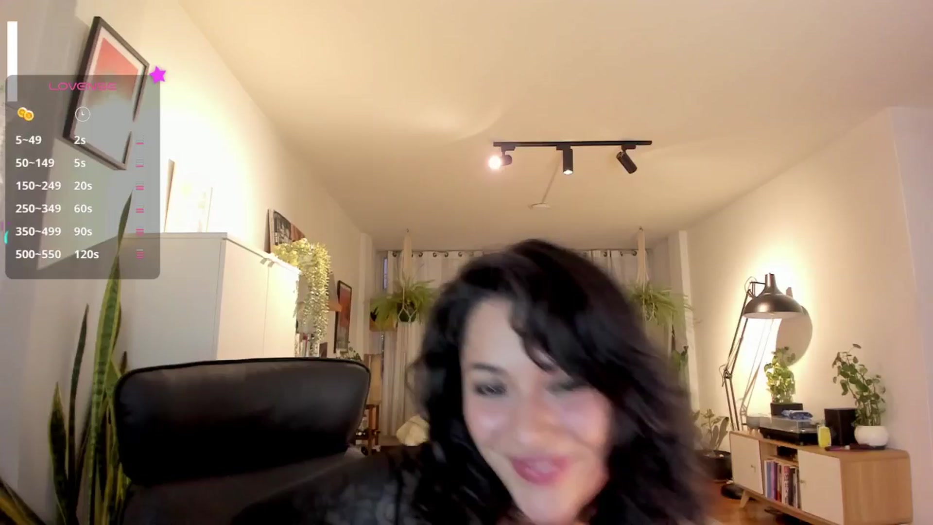 Gallery image thumbnail from Ysabeau's myfreecams stream on, 11/08/2024, 22:49 image 17 of 20