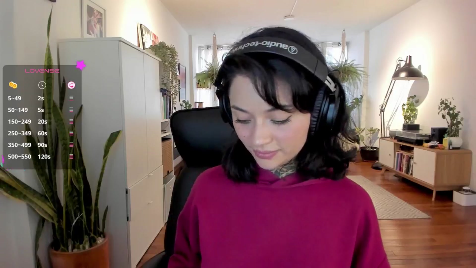 Gallery image thumbnail from Ysabeau's myfreecams stream on, 11/15/2024, 22:03 image 19 of 20