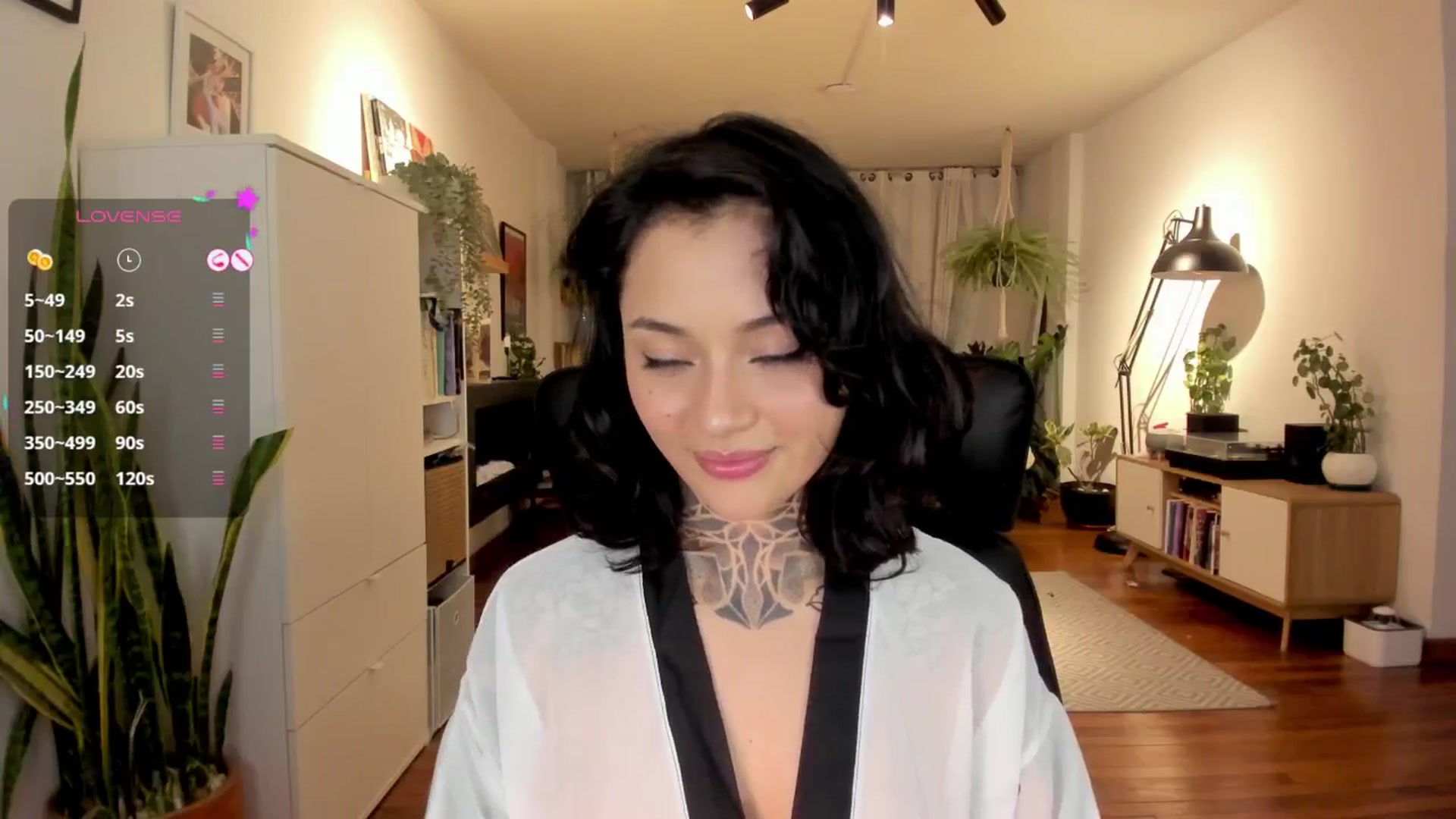 Gallery image thumbnail from Ysabeau's myfreecams stream on, 11/19/2024, 23:50 image 12 of 20