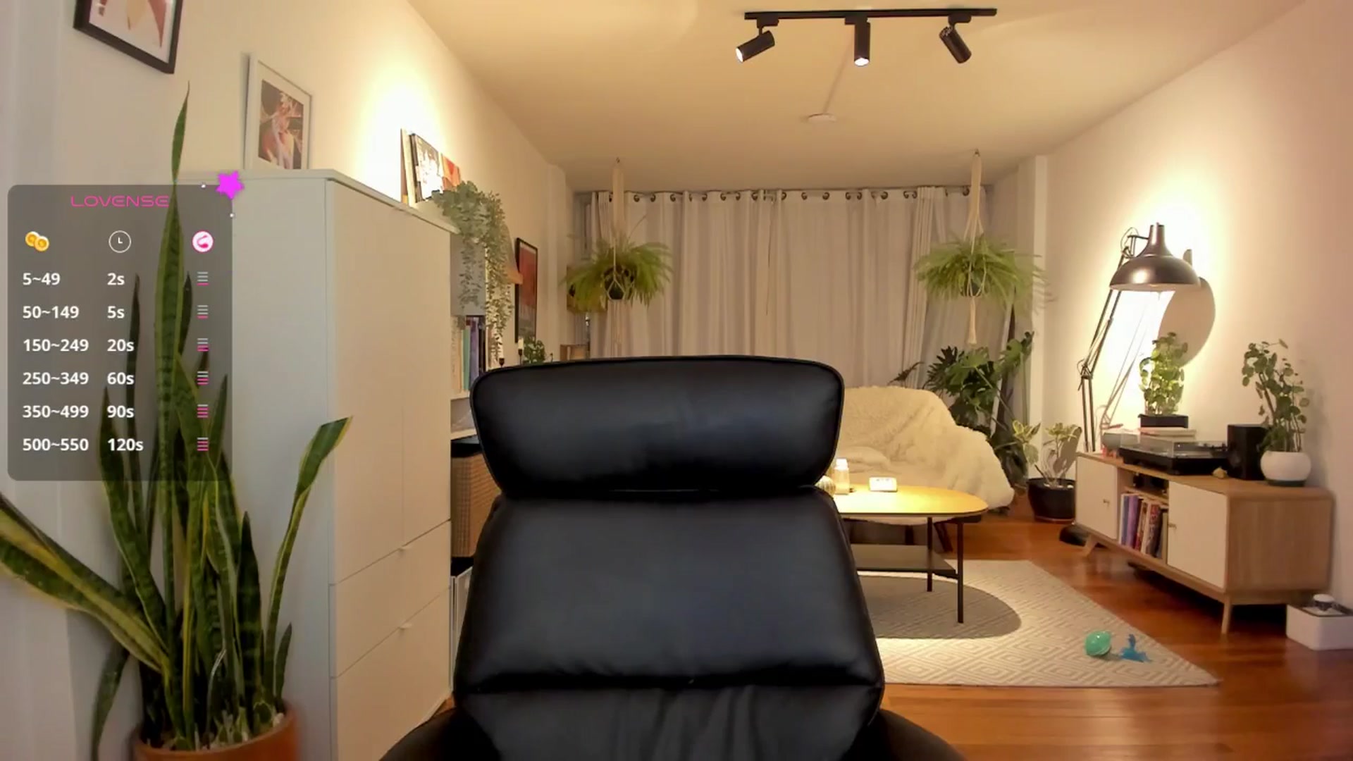 Gallery image thumbnail from Ysabeau's myfreecams stream on, 11/21/2024, 23:43 image 16 of 20