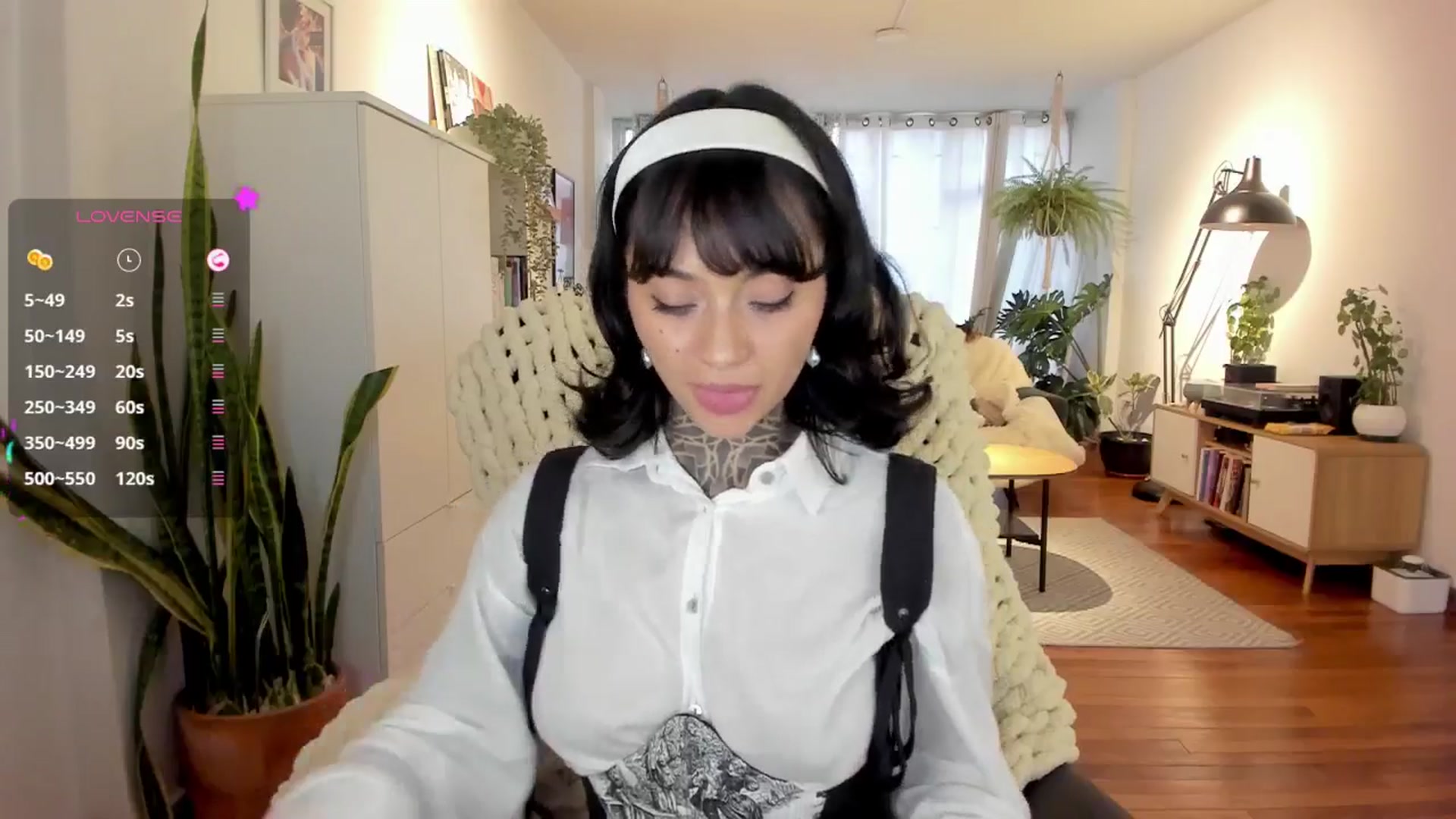 Gallery image thumbnail from Ysabeau's myfreecams stream on, 11/22/2024, 21:53 image 6 of 20