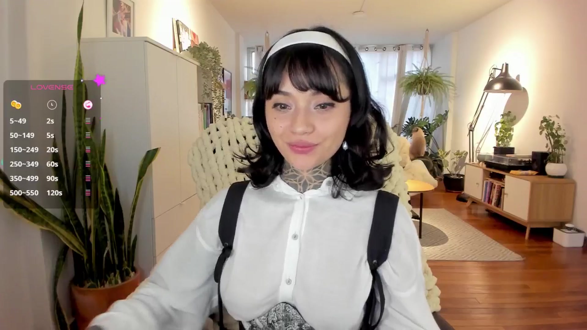 Gallery image thumbnail from Ysabeau's myfreecams stream on, 11/22/2024, 21:53 image 9 of 20