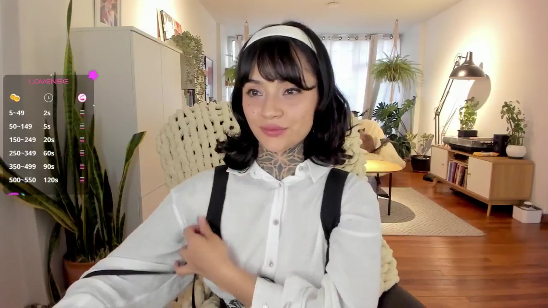 Gallery image thumbnail from Ysabeau's myfreecams stream on, 11/22/2024, 21:53 image 4 of 20