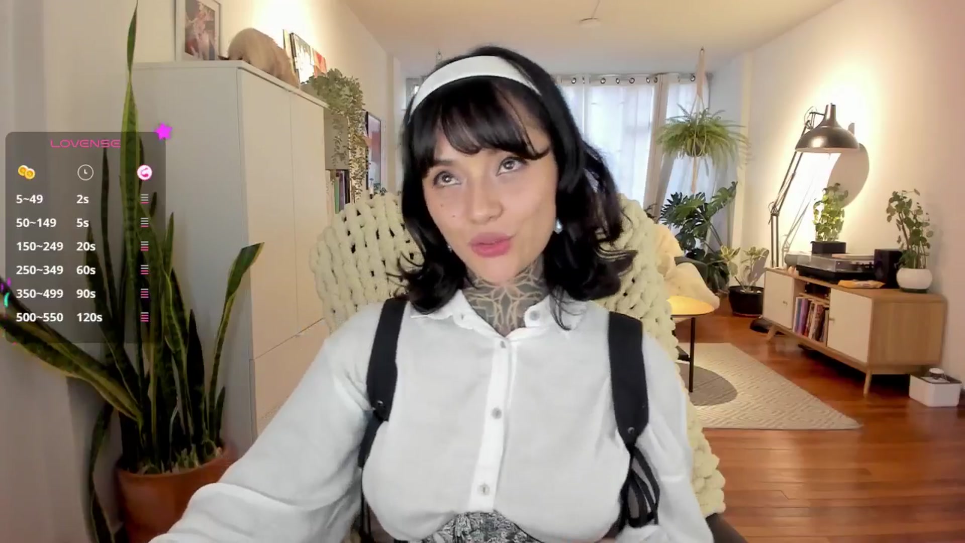 Gallery image thumbnail from Ysabeau's myfreecams stream on, 11/22/2024, 21:53 image 10 of 20