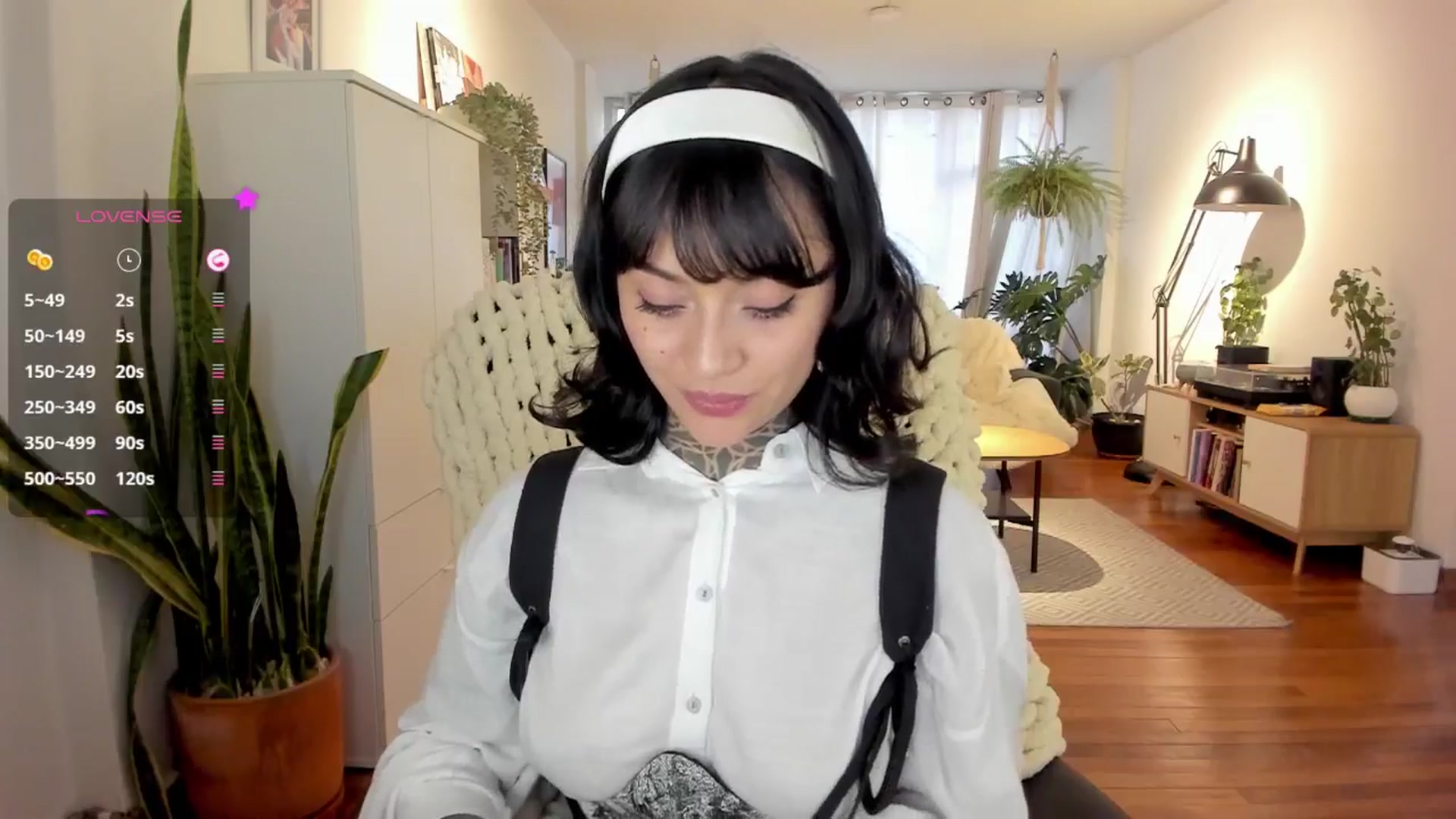 Gallery image thumbnail from Ysabeau's myfreecams stream on, 11/22/2024, 21:53 image 3 of 20