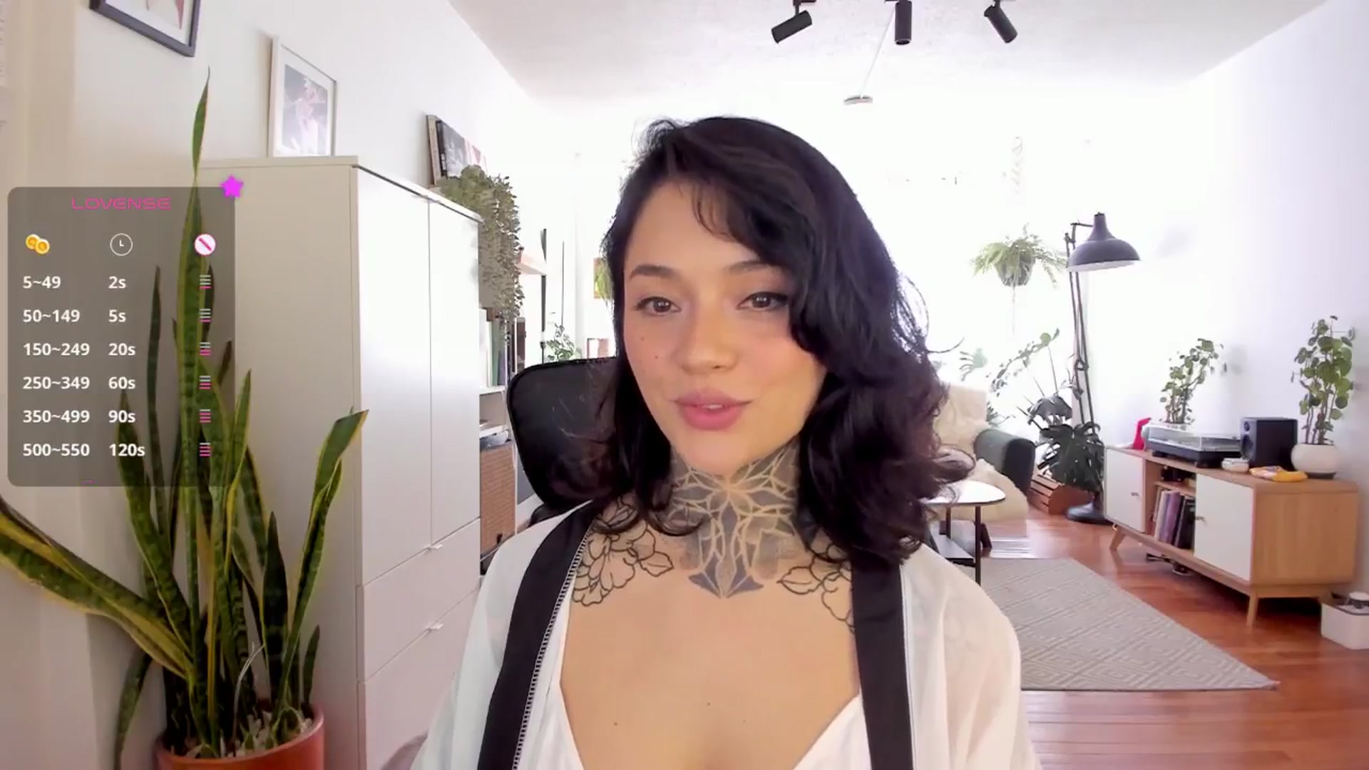 Gallery image thumbnail from Ysabeau's myfreecams stream on, 11/30/2024, 16:51 image 6 of 20