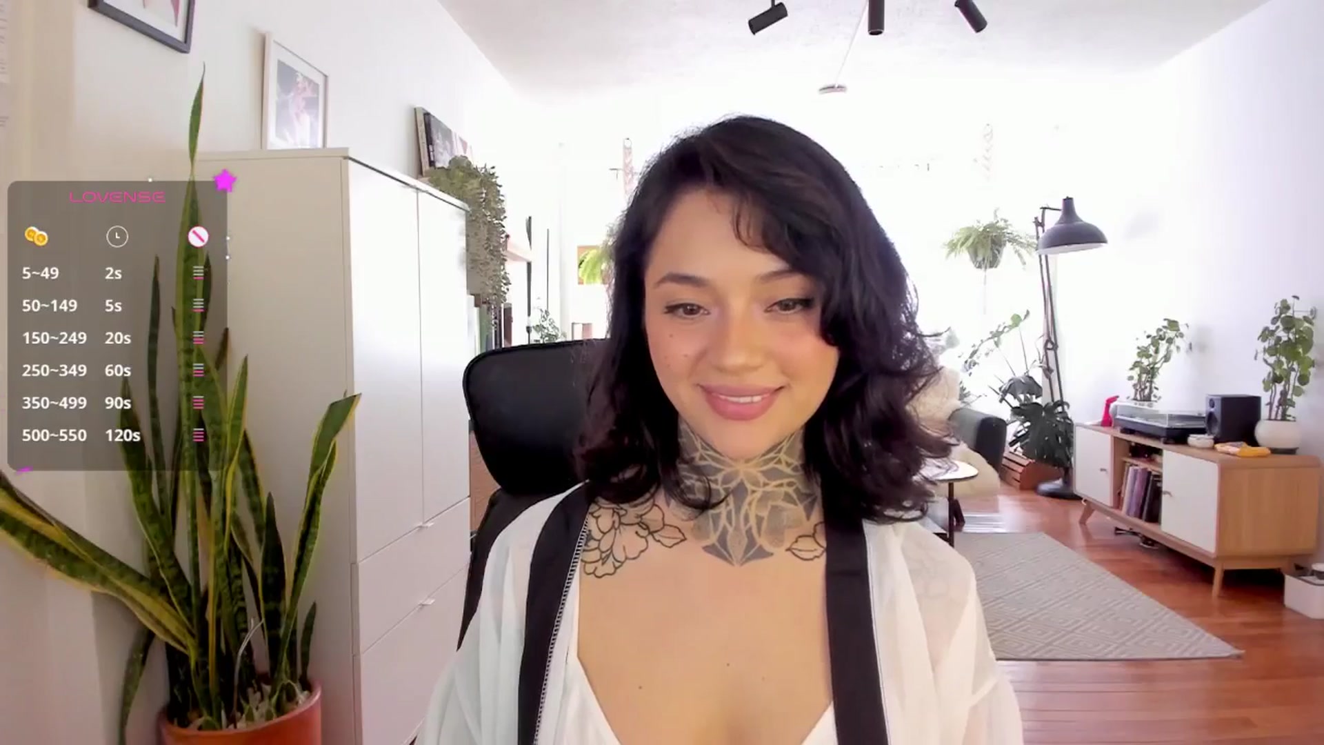 Gallery image thumbnail from Ysabeau's myfreecams stream on, 11/30/2024, 16:51 image 7 of 20