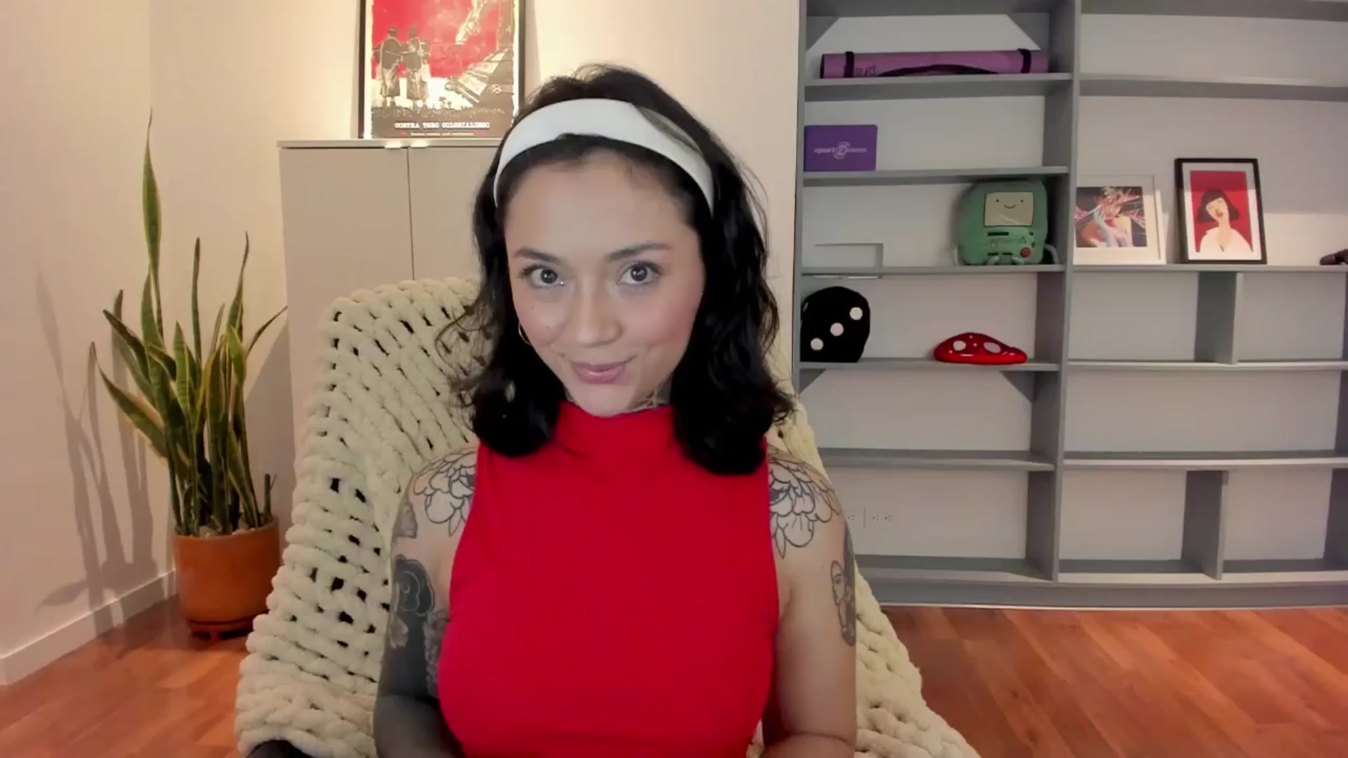 Gallery image thumbnail from Ysabeau's myfreecams stream on, 12/07/2024, 17:55 image 3 of 20