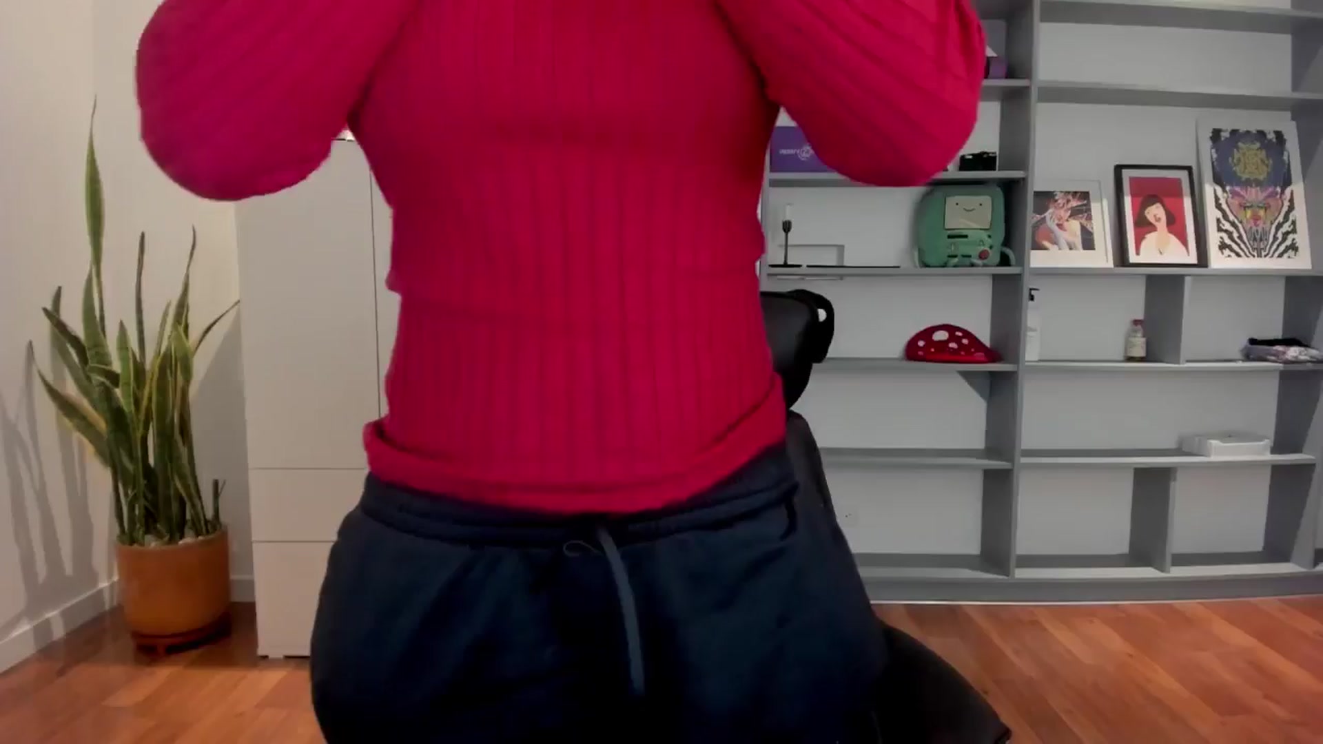Gallery image thumbnail from Ysabeau's myfreecams stream on, 12/10/2024, 24:12 image 13 of 20