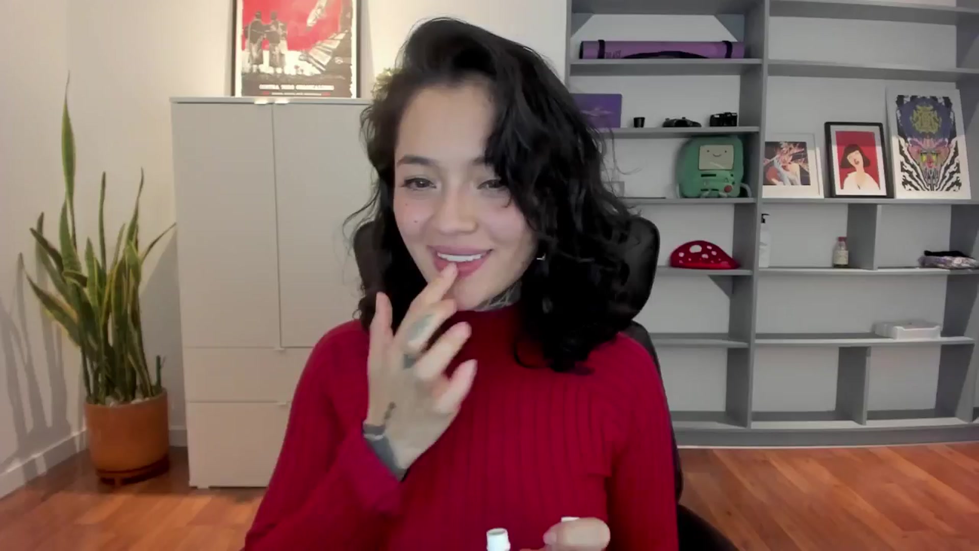 Gallery image thumbnail from Ysabeau's myfreecams stream on, 12/10/2024, 24:12 image 14 of 20
