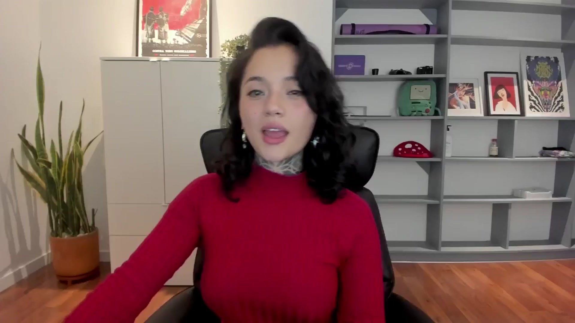 Gallery image thumbnail from Ysabeau's myfreecams stream on, 12/10/2024, 24:12 image 19 of 20