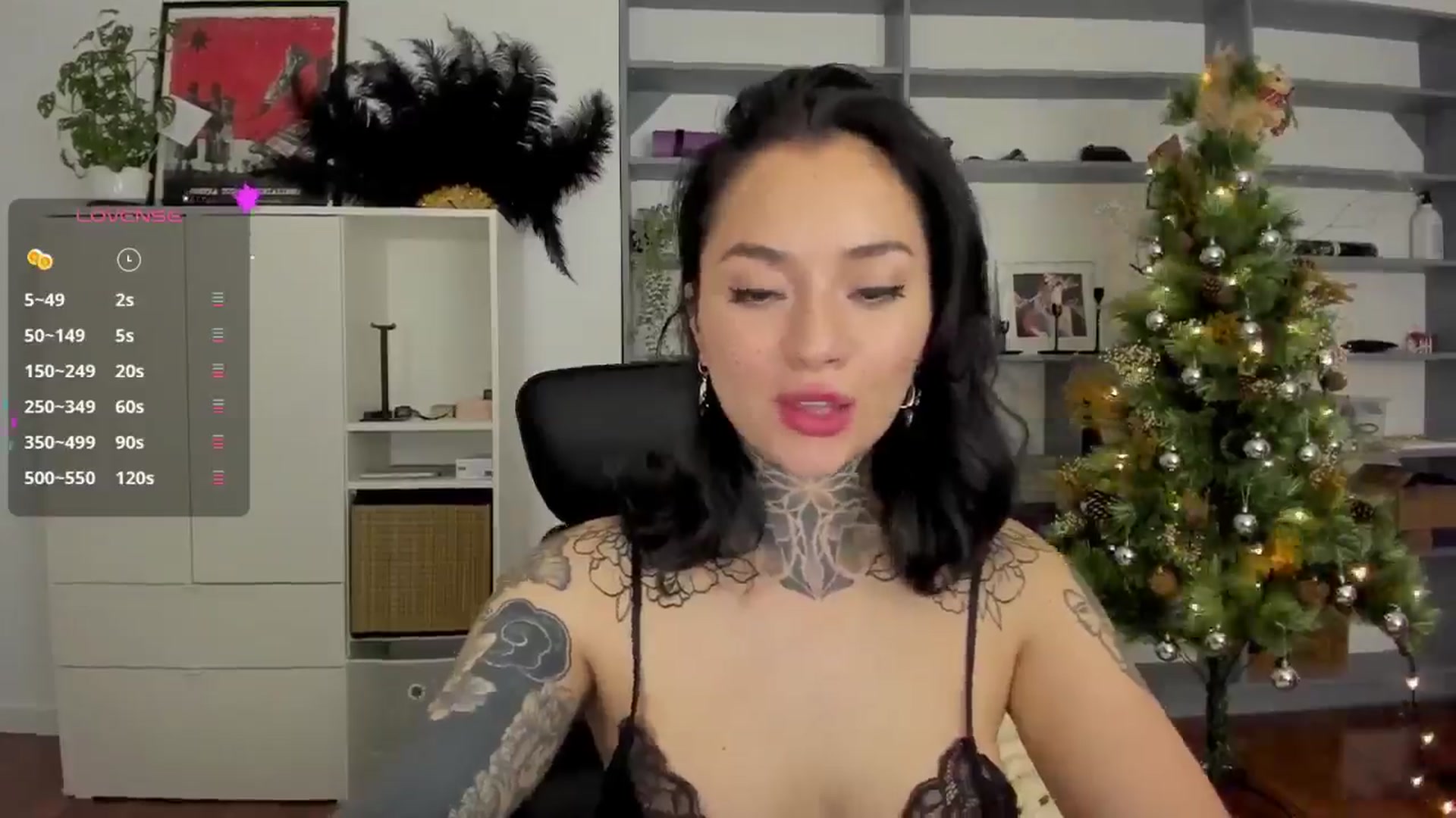 Gallery image thumbnail from Ysabeau's myfreecams stream on, 01/03/2025, 23:25 image 16 of 20