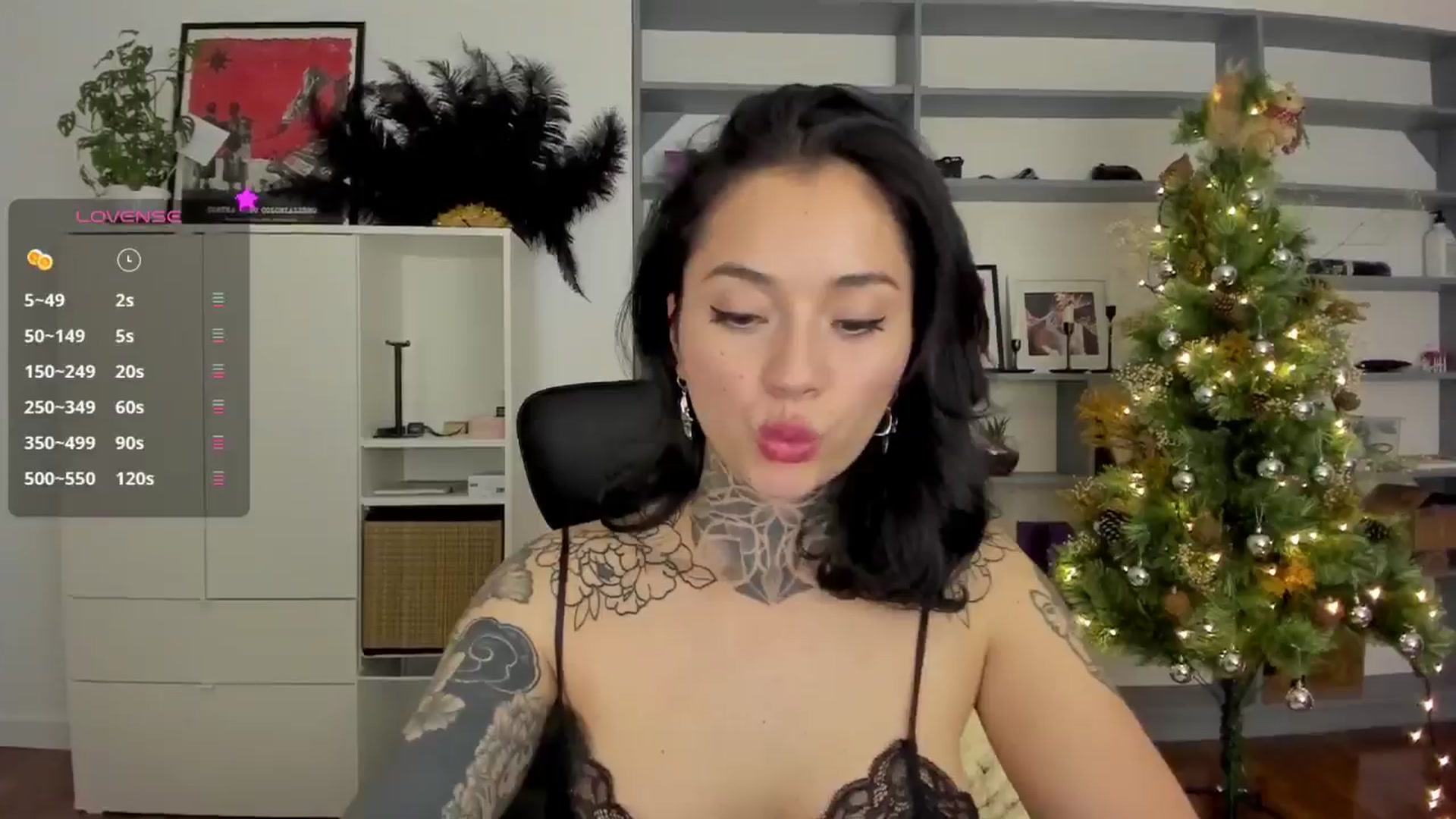 Gallery image thumbnail from Ysabeau's myfreecams stream on, 01/03/2025, 23:25 image 4 of 20