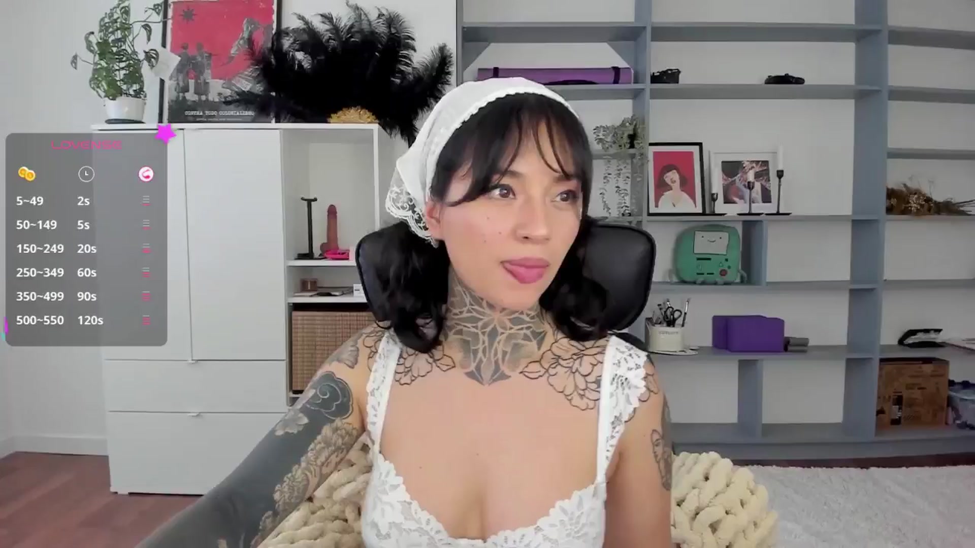 Gallery image thumbnail from Ysabeau's myfreecams stream on, 01/07/2025, 21:21 image 19 of 20