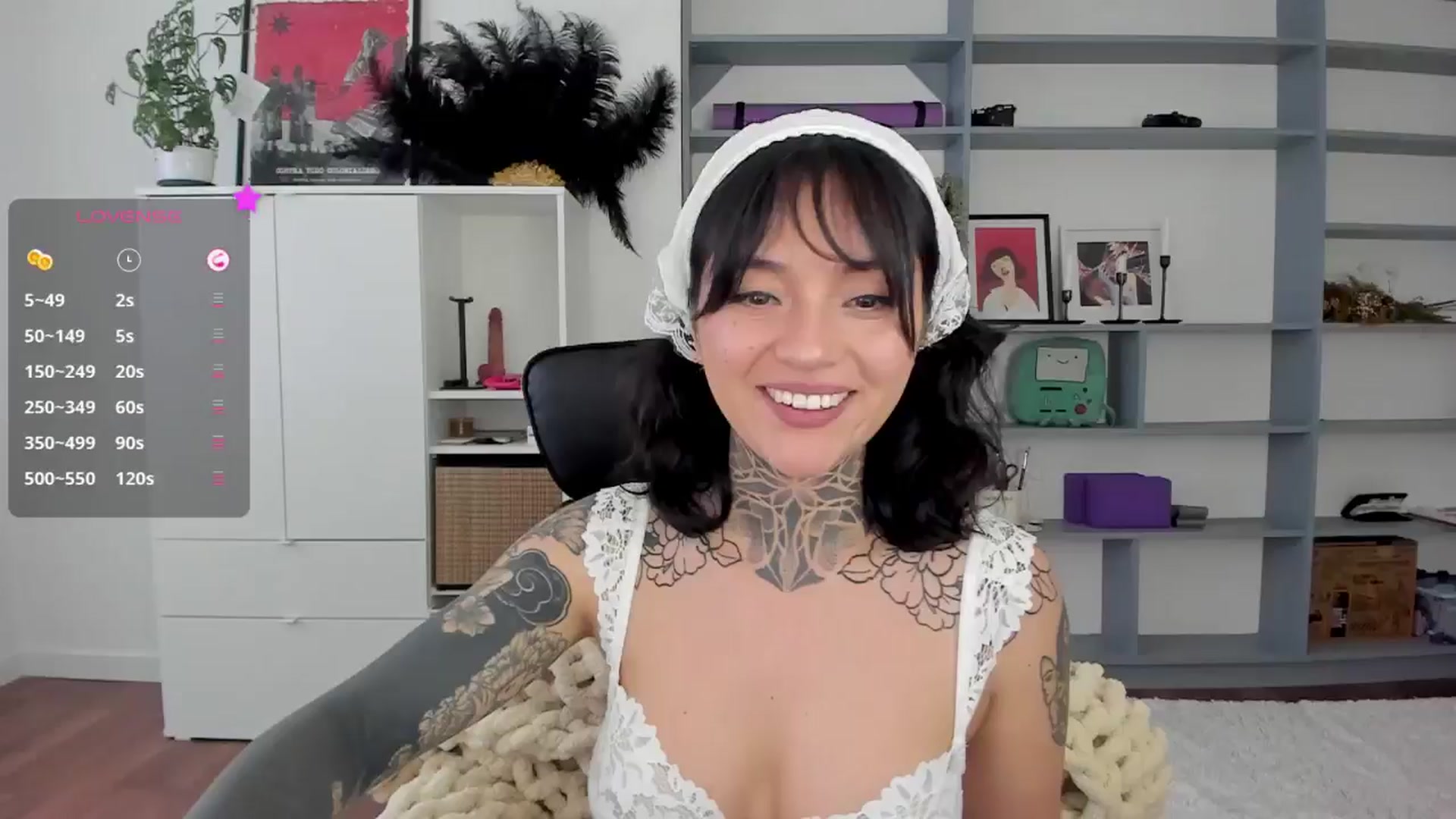 Gallery image thumbnail from Ysabeau's myfreecams stream on, 01/07/2025, 21:21 image 16 of 20