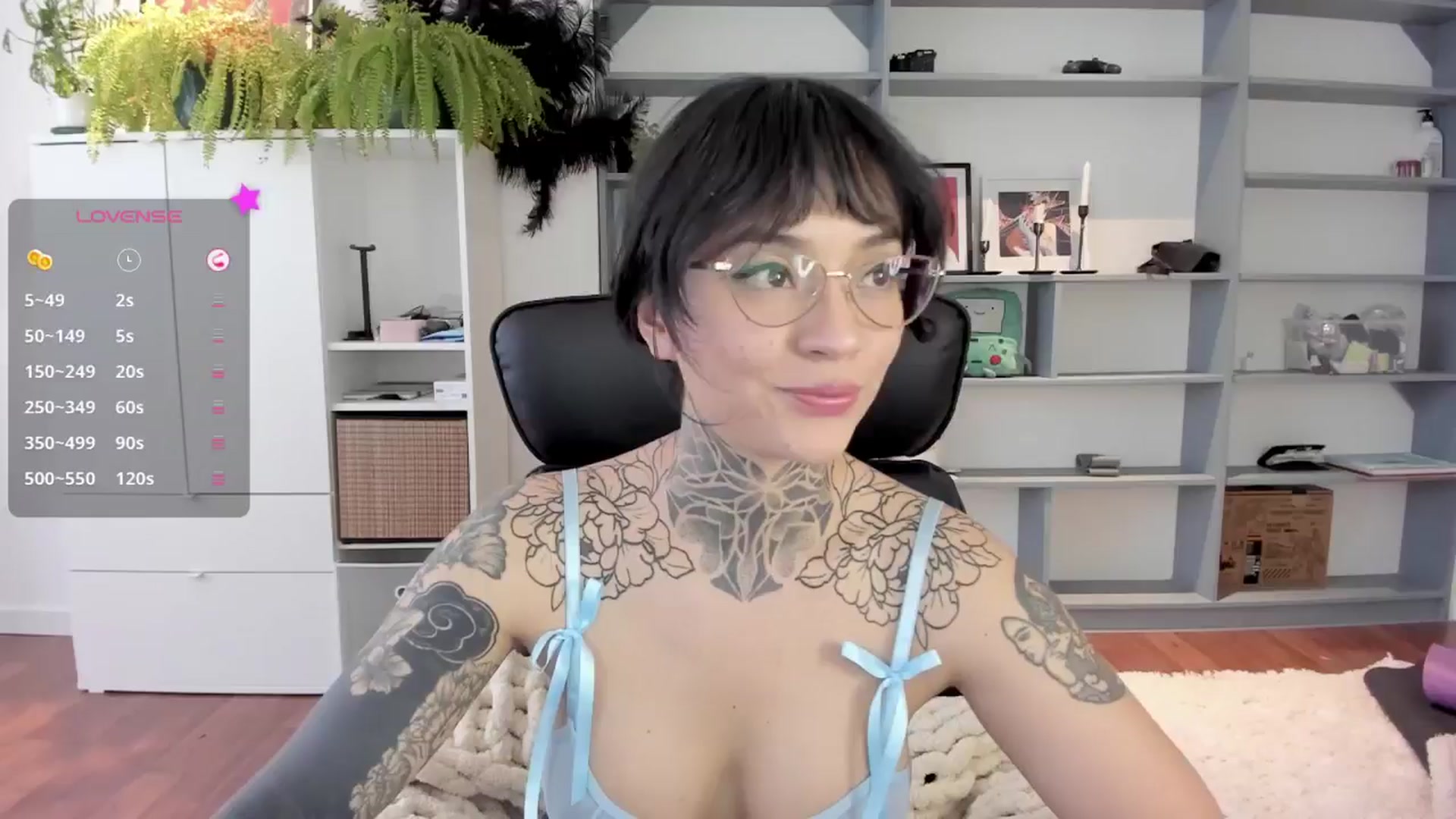 Gallery image thumbnail from Ysabeau's myfreecams stream on, 01/11/2025, 17:59 image 3 of 20