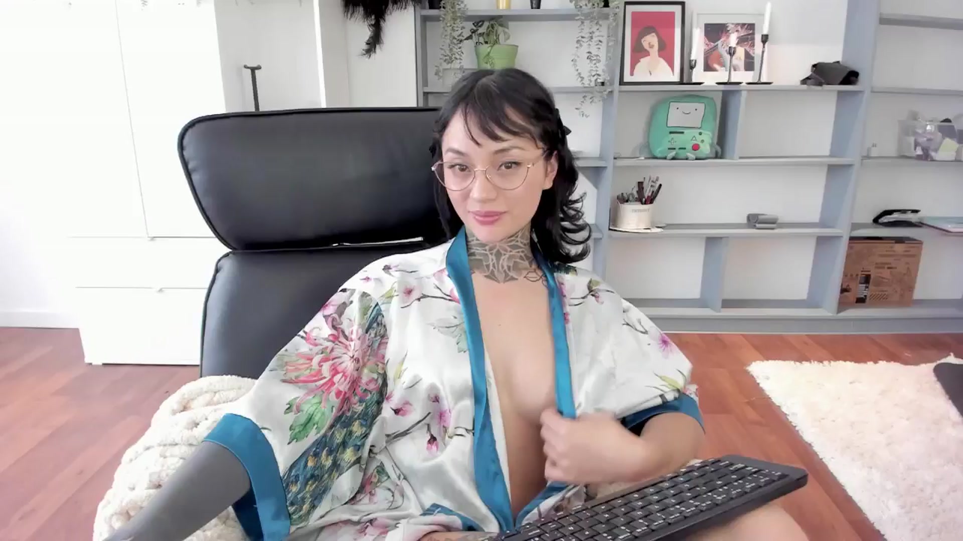 Gallery image thumbnail from Ysabeau's myfreecams stream on, 01/11/2025, 18:43 image 4 of 20