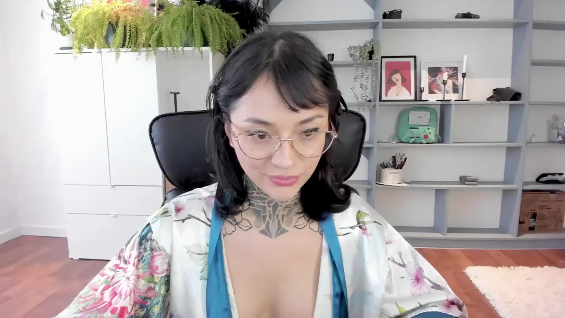 Gallery image thumbnail from Ysabeau's myfreecams stream on, 01/11/2025, 19:01 image 16 of 20