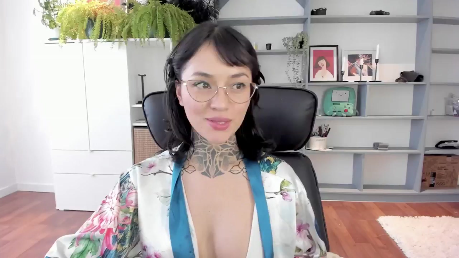 Gallery image thumbnail from Ysabeau's myfreecams stream on, 01/11/2025, 19:01 image 13 of 20