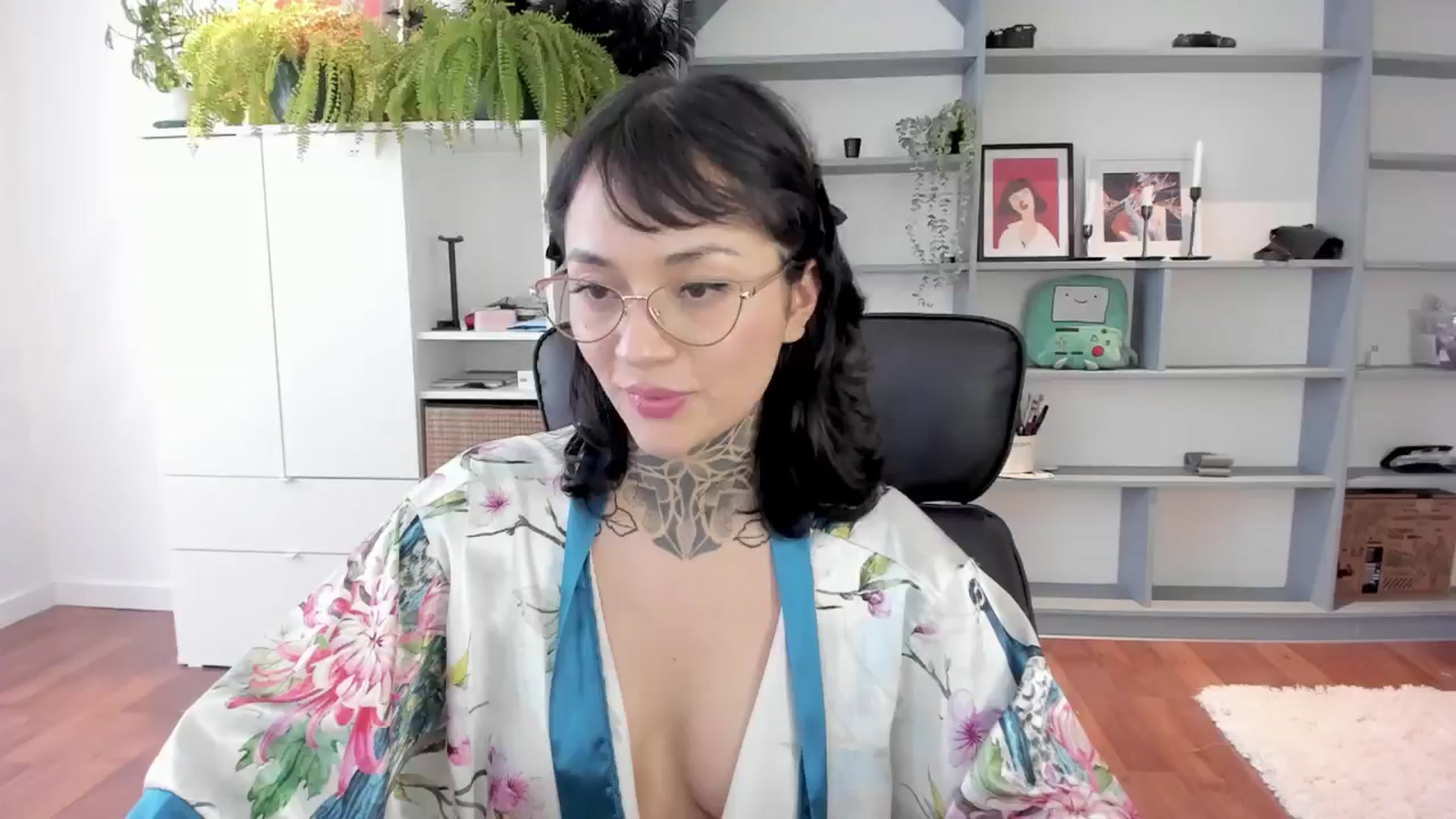 Gallery image thumbnail from Ysabeau's myfreecams stream on, 01/11/2025, 19:01 image 6 of 20