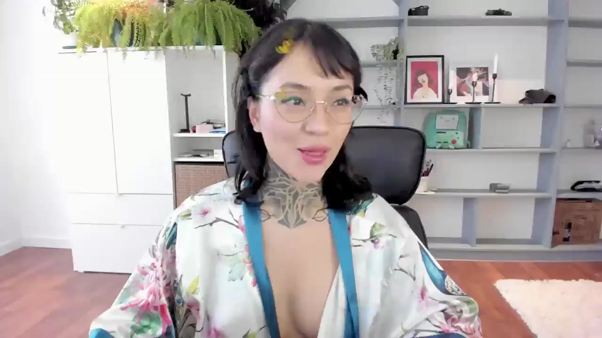 Gallery image thumbnail from Ysabeau's myfreecams stream on, 01/11/2025, 19:01 image 1 of 20