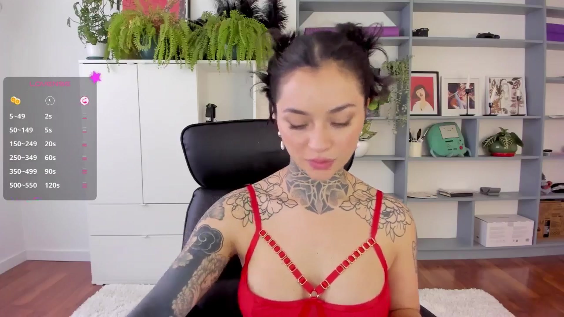 Gallery image thumbnail from Ysabeau's myfreecams stream on, 01/18/2025, 17:39 image 11 of 20