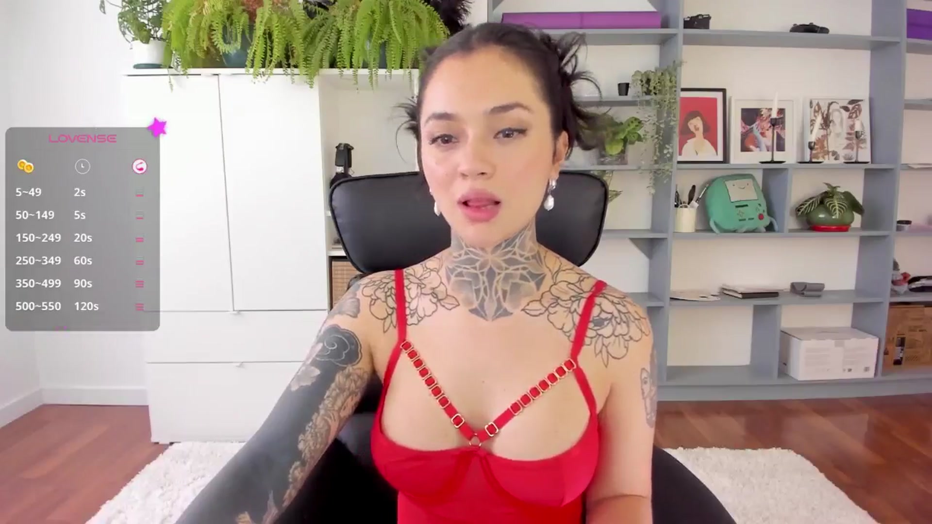 Gallery image thumbnail from Ysabeau's myfreecams stream on, 01/18/2025, 17:39 image 19 of 20