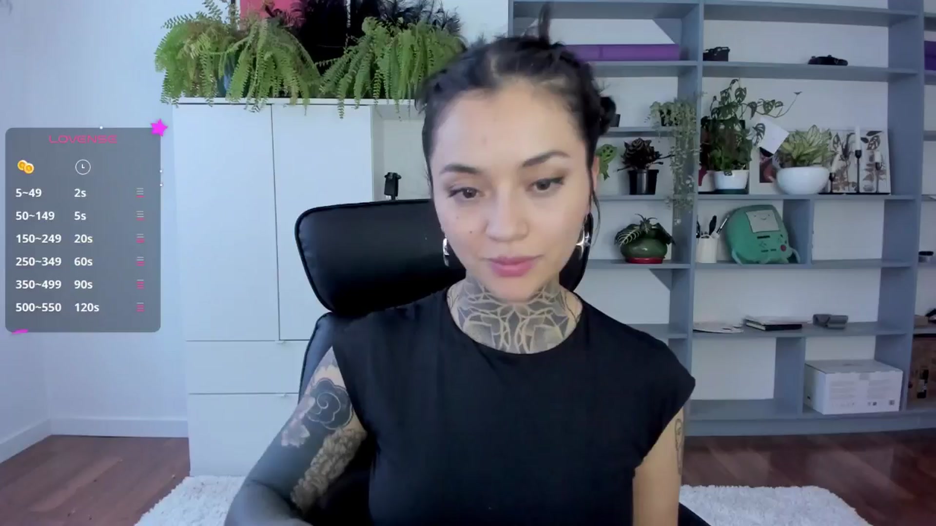 Gallery image thumbnail from Ysabeau's myfreecams stream on, 01/19/2025, 24:08 image 1 of 20