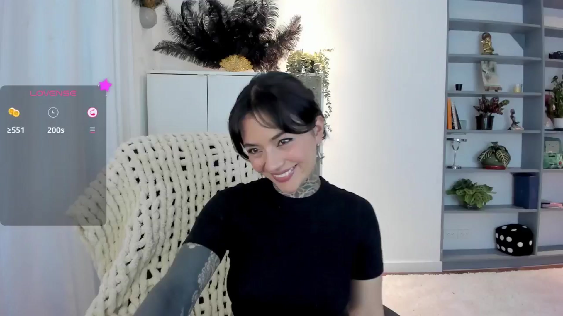 Gallery image thumbnail from Ysabeau's myfreecams stream on, 01/25/2025, 24:02 image 5 of 20