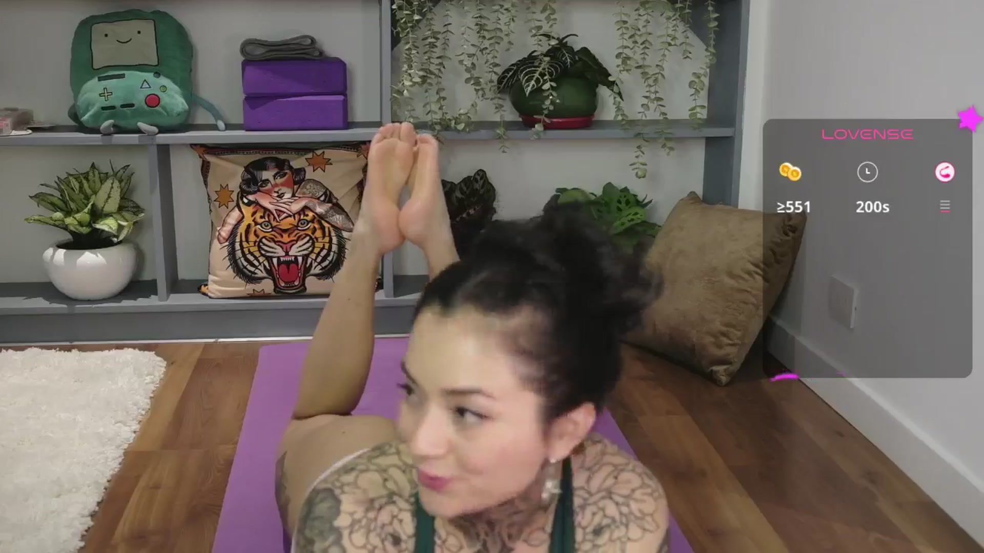 Gallery image thumbnail from Ysabeau's myfreecams stream on, 01/25/2025, 23:23 image 9 of 20