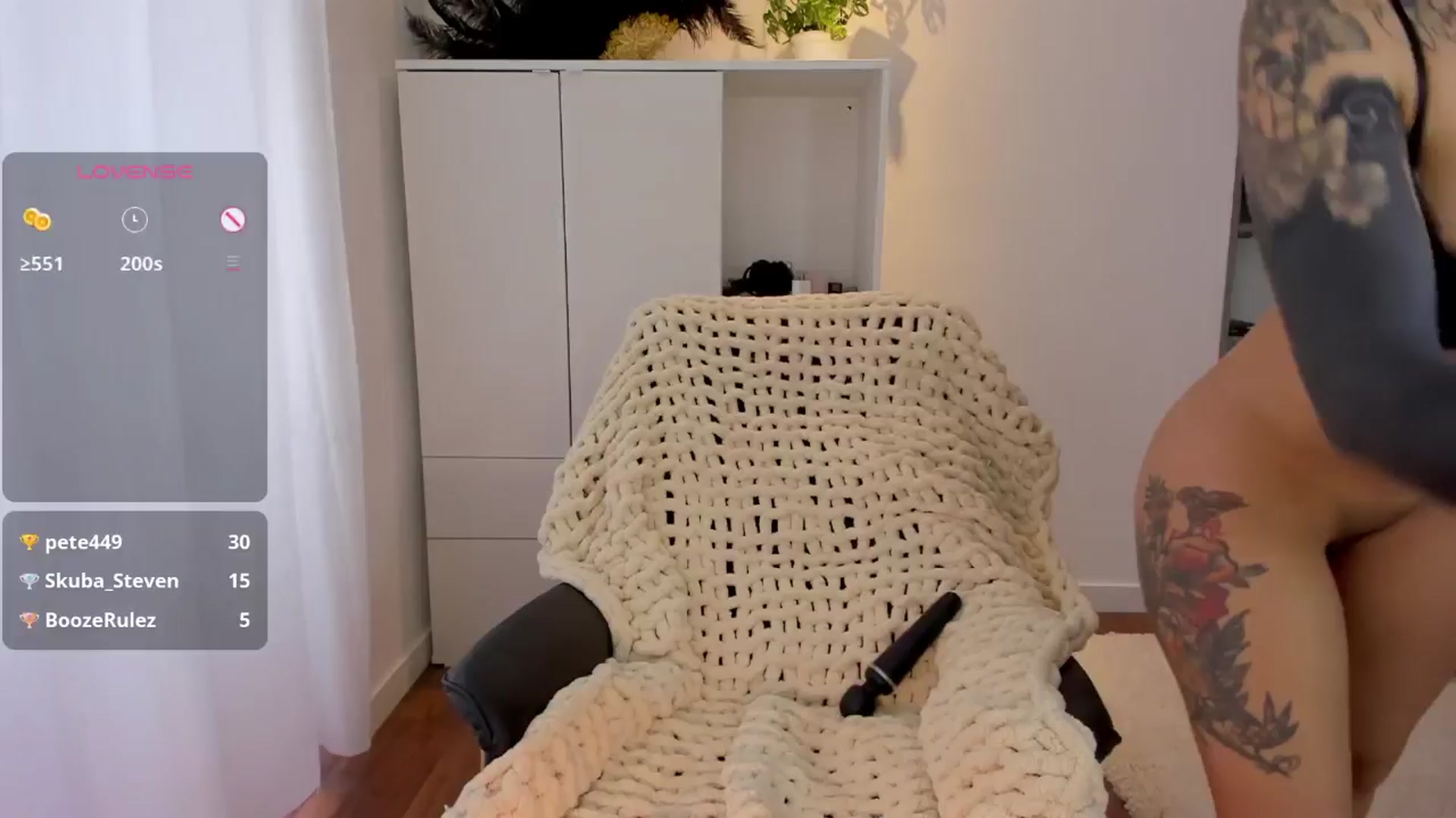 Gallery image thumbnail from Ysabeau's myfreecams stream on, 01/30/2025, 22:43 image 5 of 20