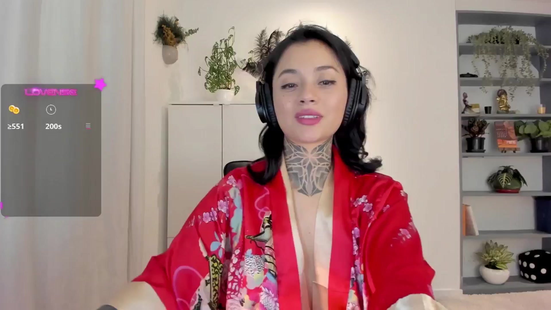 Gallery image thumbnail from Ysabeau's myfreecams stream on, 02/06/2025, 02:03 image 15 of 20