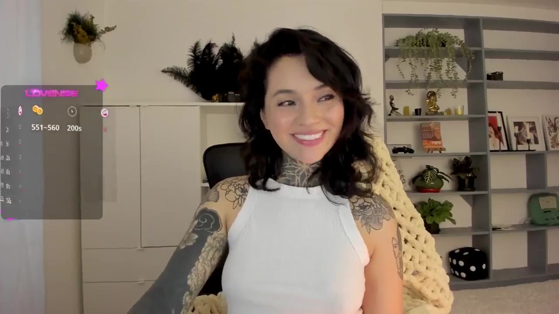 Gallery image thumbnail from Ysabeau's myfreecams stream on, 02/19/2025, 23:12 image 19 of 20