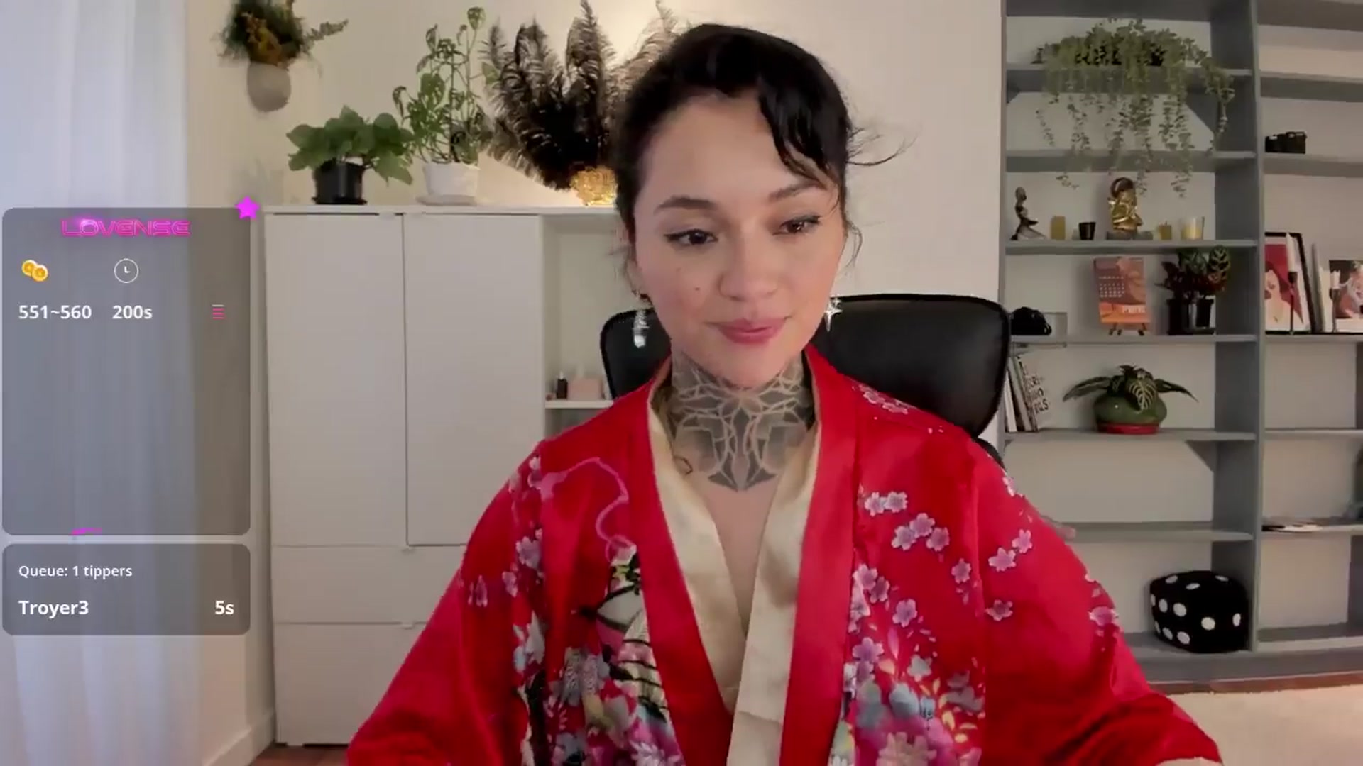 Gallery image thumbnail from Ysabeau's myfreecams stream on, 02/26/2025, 23:00 image 19 of 20