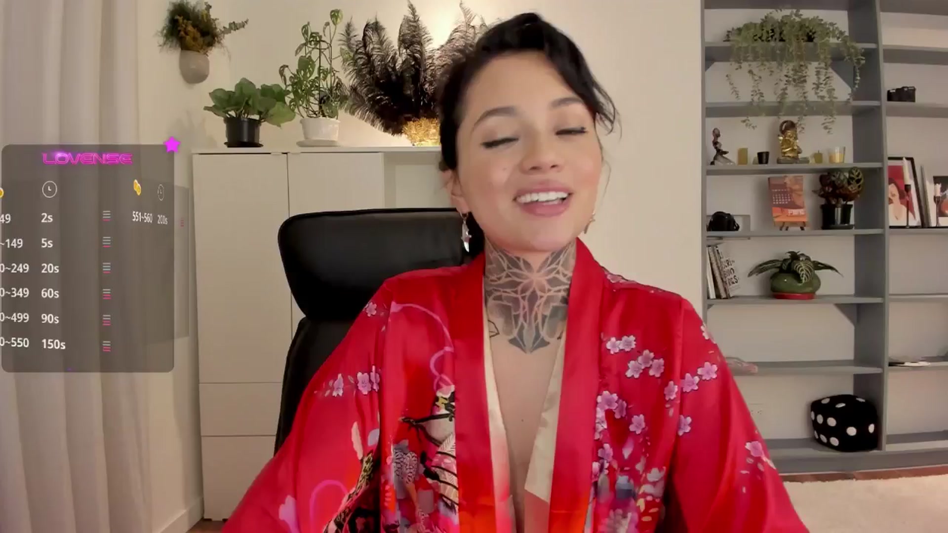 Gallery image thumbnail from Ysabeau's myfreecams stream on, 02/26/2025, 23:51 image 15 of 20